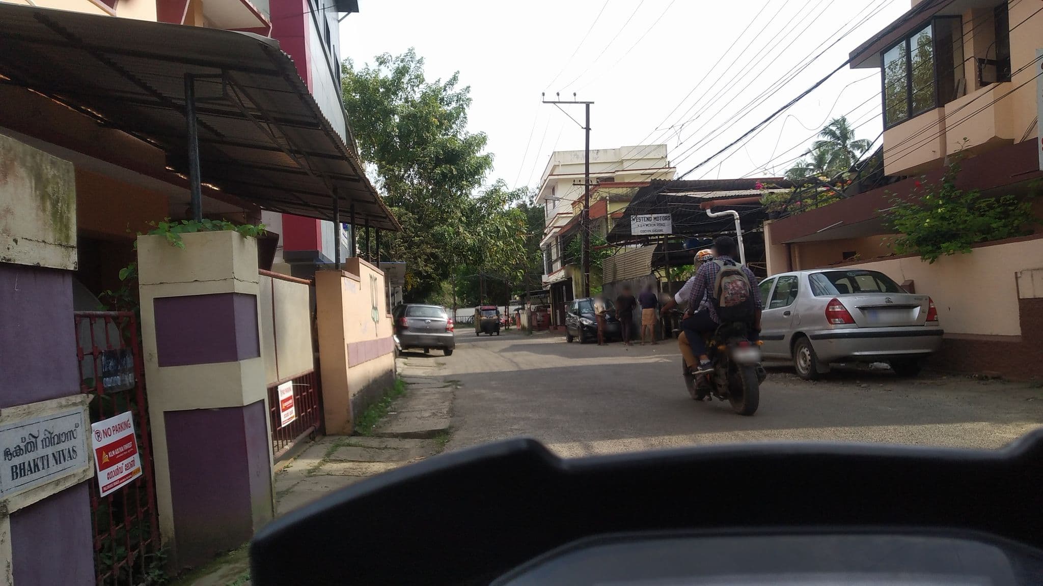 Street view near Thulasi Inn, Kanayannur
