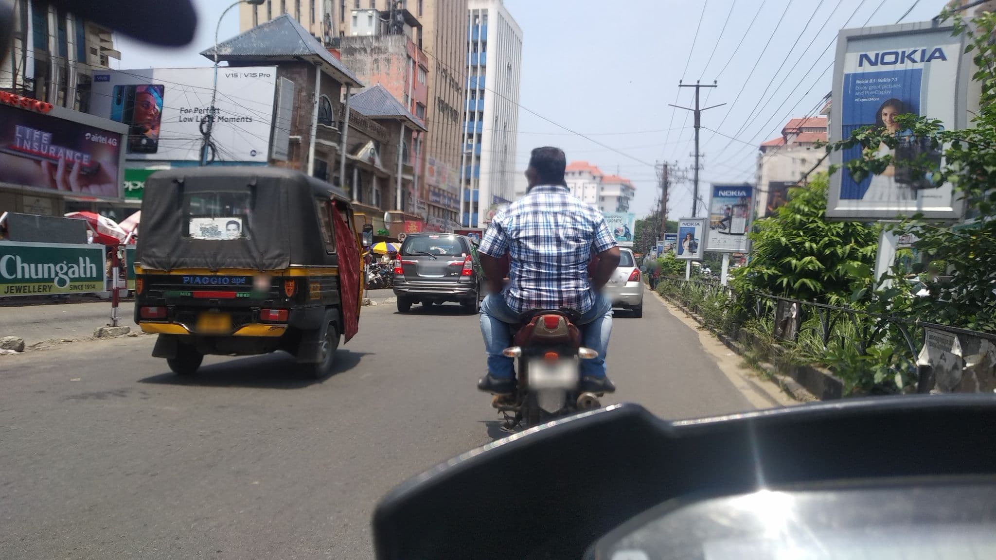 Street view near Hotel Sealord, Kanayannur