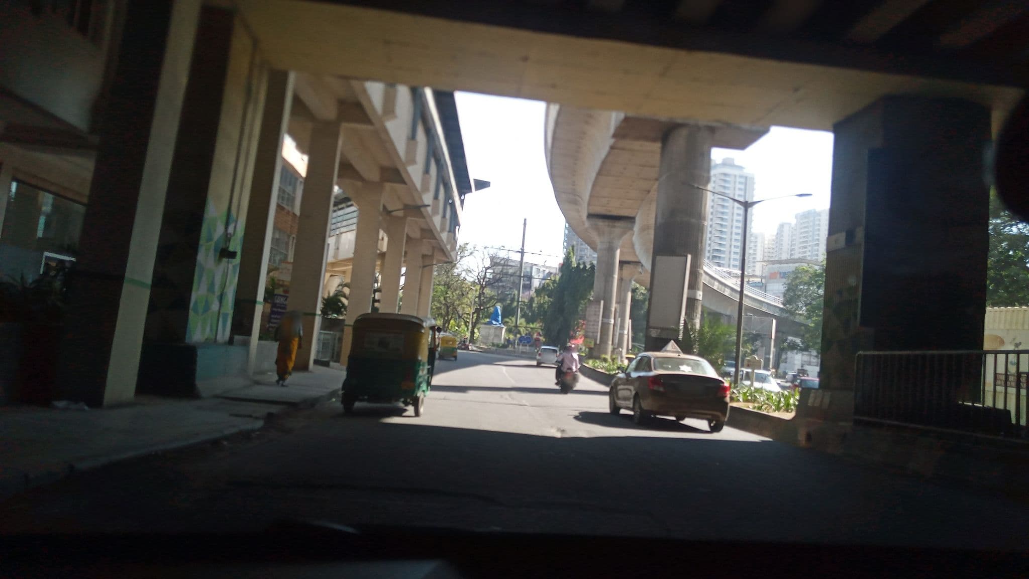 Street view near Parijata Gateway, Bengaluru
