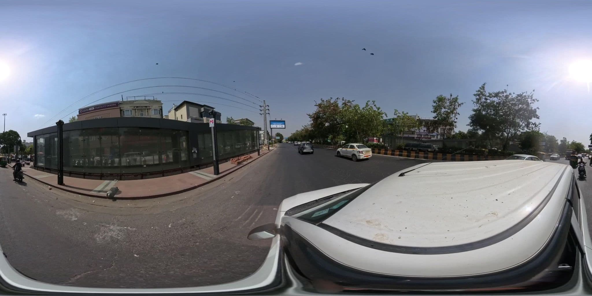Street view near Hotel Diplomat, Kotla Mahigiran — © skysign (CC BY-SA · Mapillary)