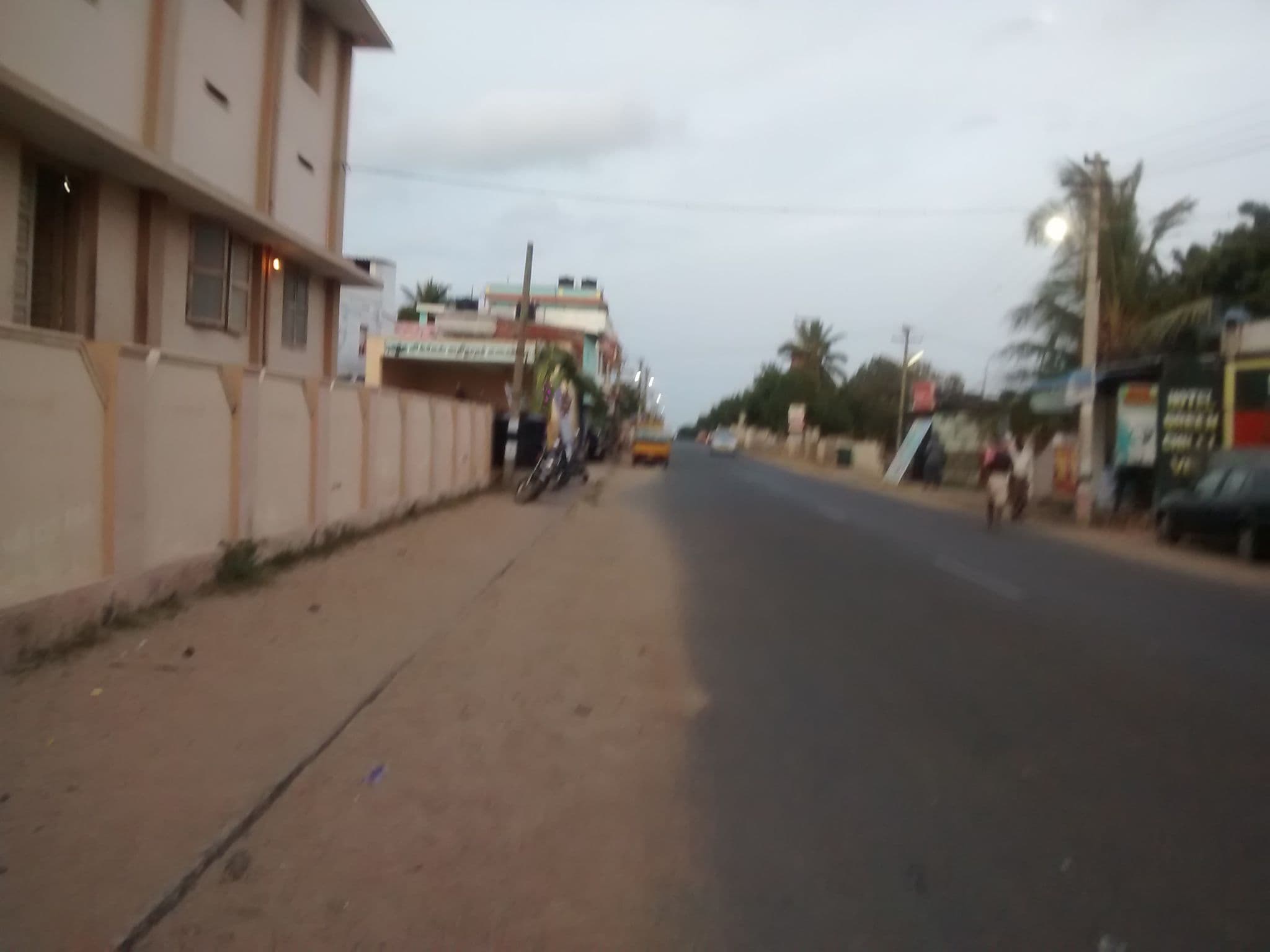 Street view near Kumari Residency, Kanniyākumāri — © chethan (CC BY-SA · Mapillary)