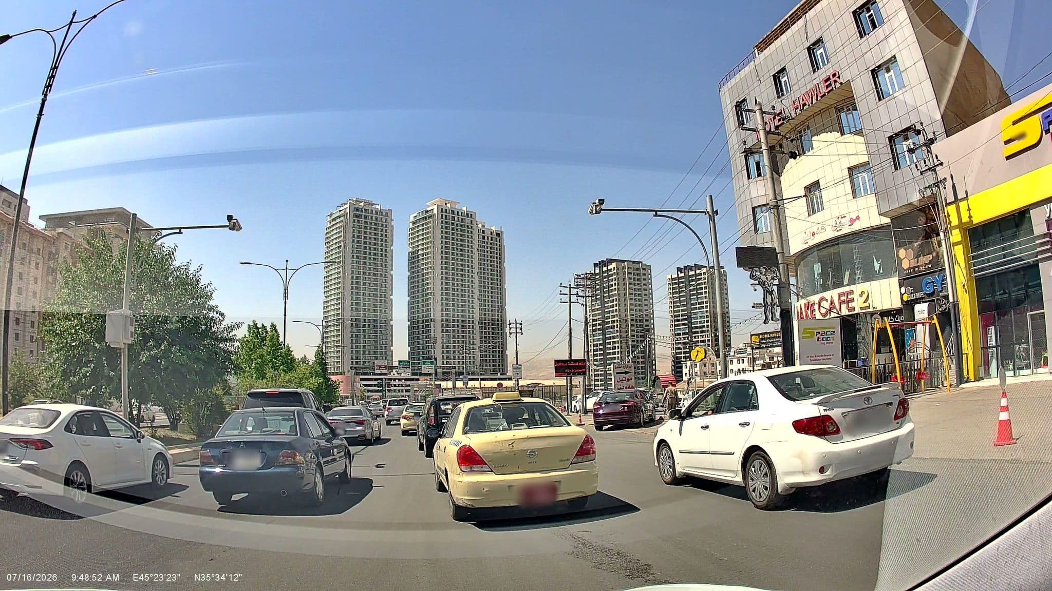 Street view near ئازادى. Azadi, Sulaymaniyah — © rawaz85 (CC BY-SA · Mapillary)