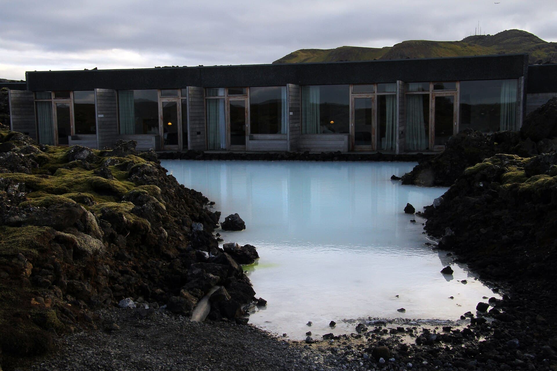 Silica Hotel (via Wikimedia Commons, CC BY-SA 4.0)