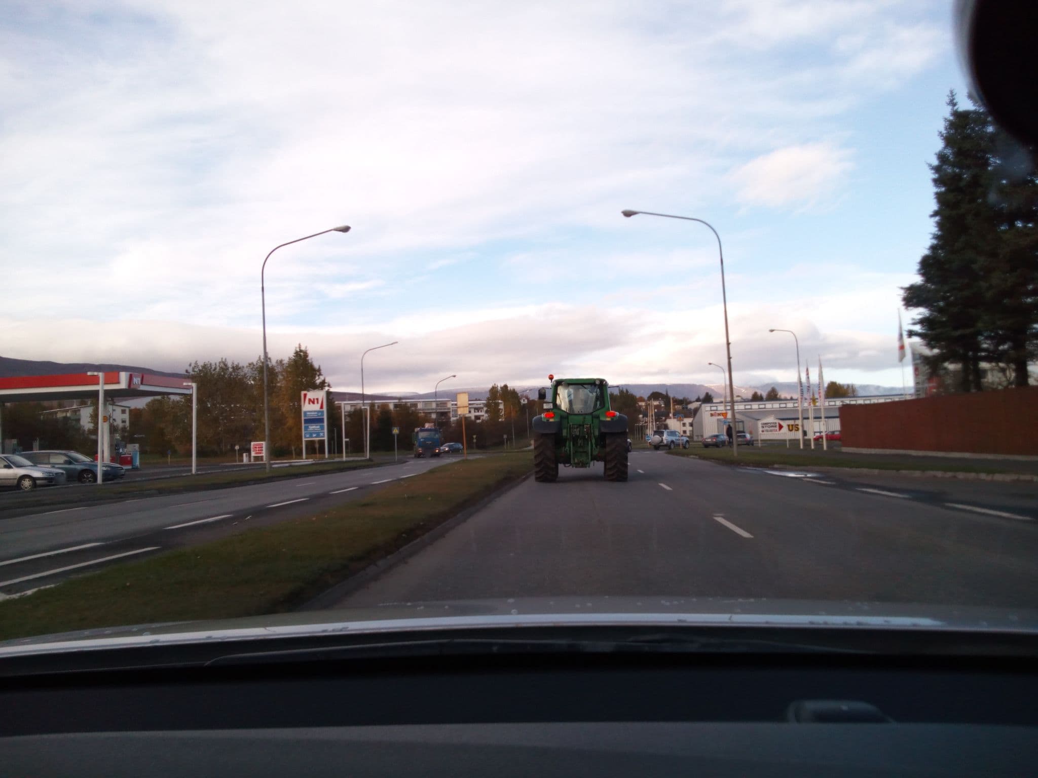 Street view near Akureyri Hostel, Akureyri — © parad0x (CC BY-SA · Mapillary)