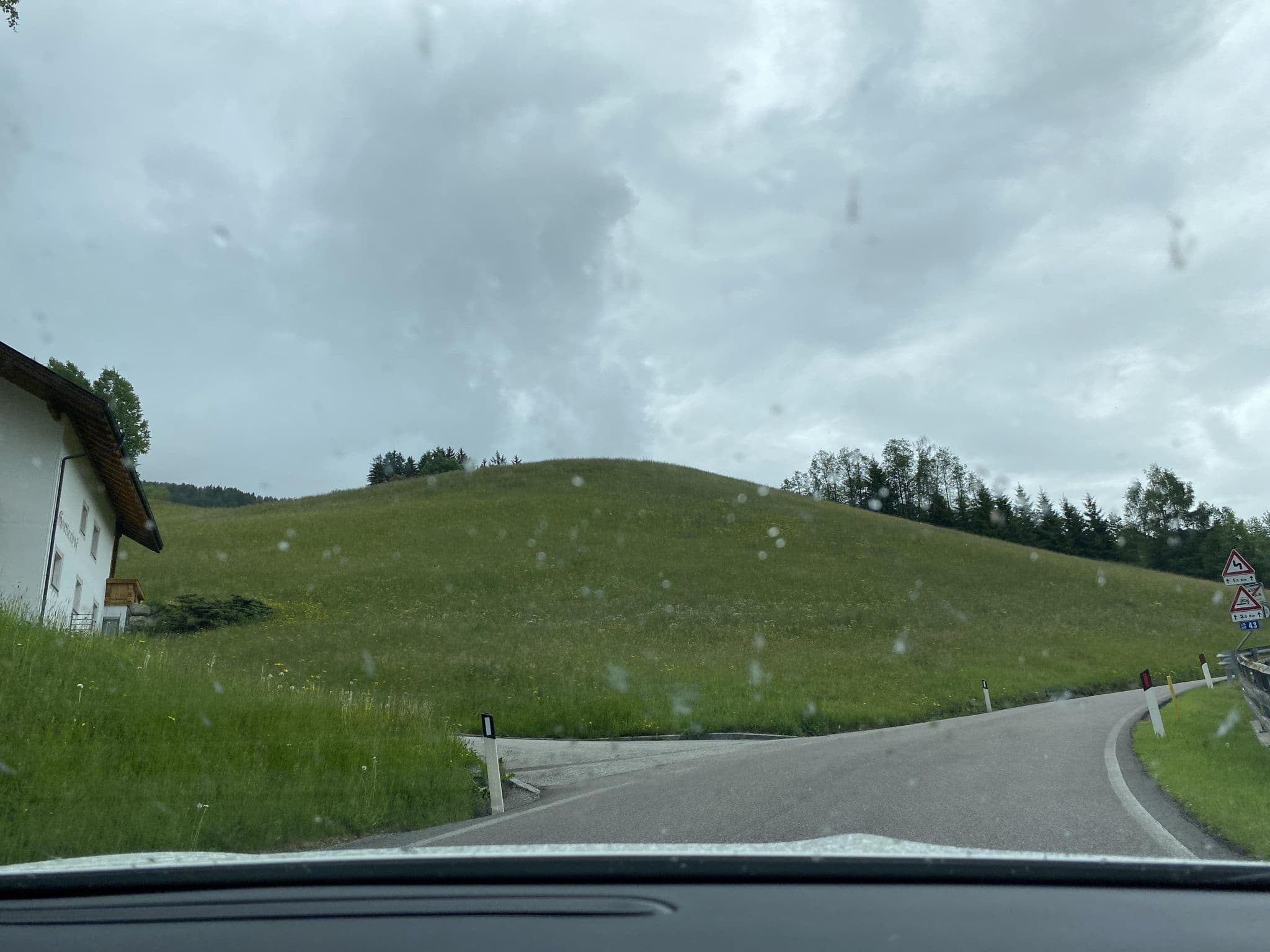 Street view near Christof Hotel, Valdaora di Mezzo — © dapiang (CC BY-SA · Mapillary)