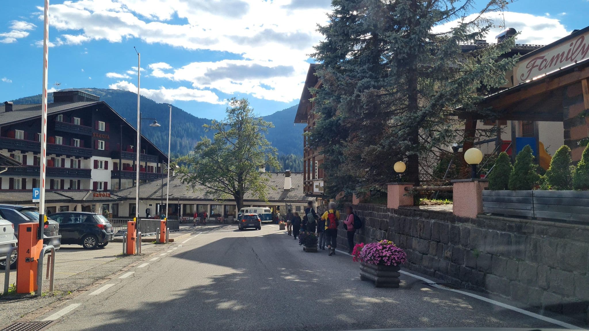 Street view near Hotel Belvedere, Tonadico — © laniuscollurio (CC BY-SA · Mapillary)
