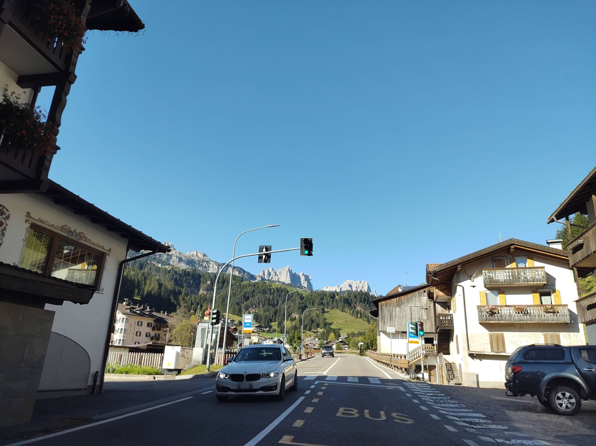 Street view near de Fronz, Moena — © thetornado76 (CC BY-SA · Mapillary)