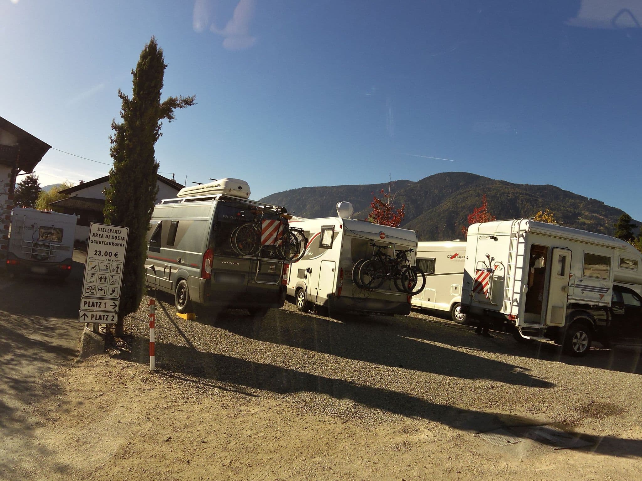 Street view near Schneeburghof, Merano — © czmrtn (CC BY-SA · Mapillary)
