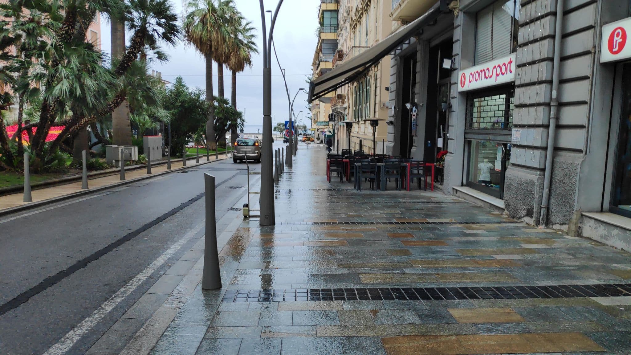 Street view near Hotel Centro, Sanremo — © marcuscalabresus (CC BY-SA · Mapillary)