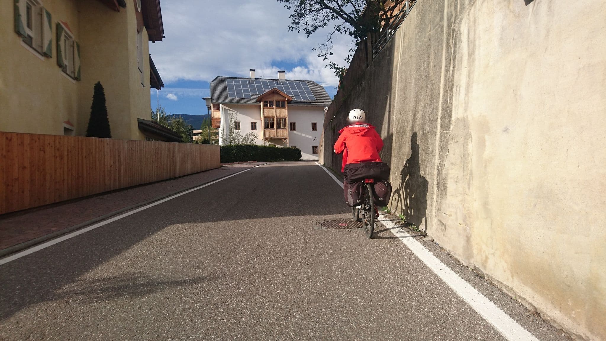 Street view near Hotel Post, Valdaora di Mezzo — © voschix (CC BY-SA · Mapillary)