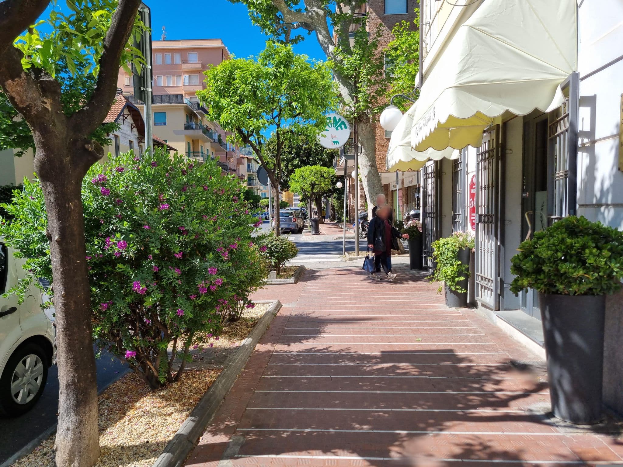 Street view near Hotel Morchio, Diano Marina — © Yha1 (CC BY-SA · Mapillary)