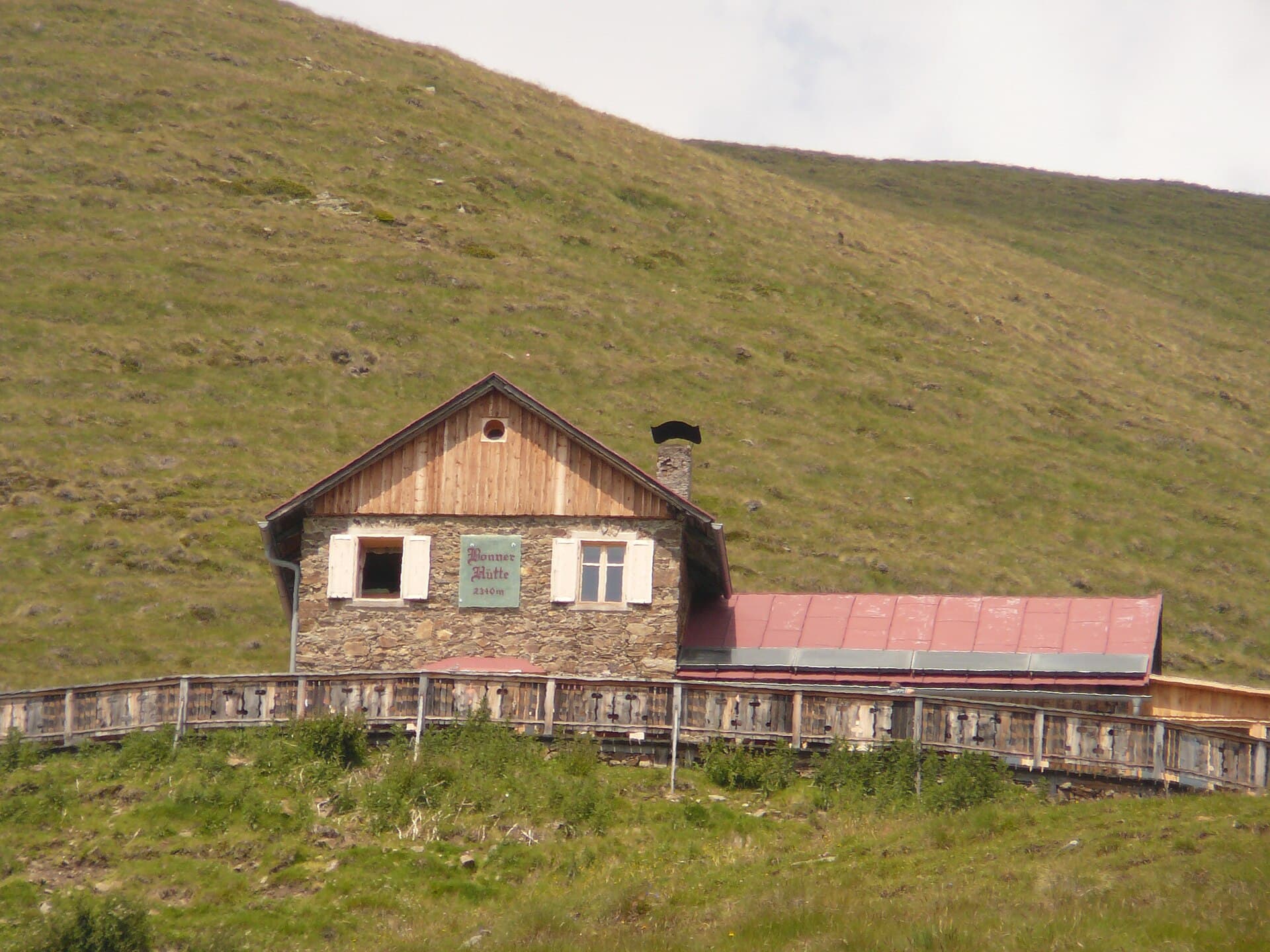 Bonner Hütte - Rifugio Bonner (via Wikimedia Commons, CC BY-SA 3.0)