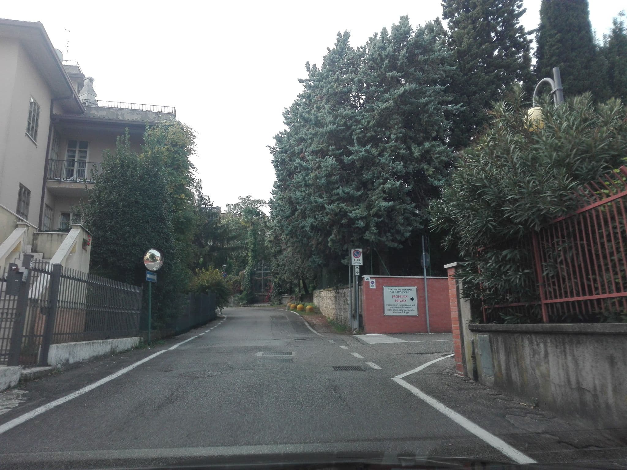 Street view near Appartamenti Ai Cappuccini, Peschiera del Garda — © jas92 (CC BY-SA · Mapillary)