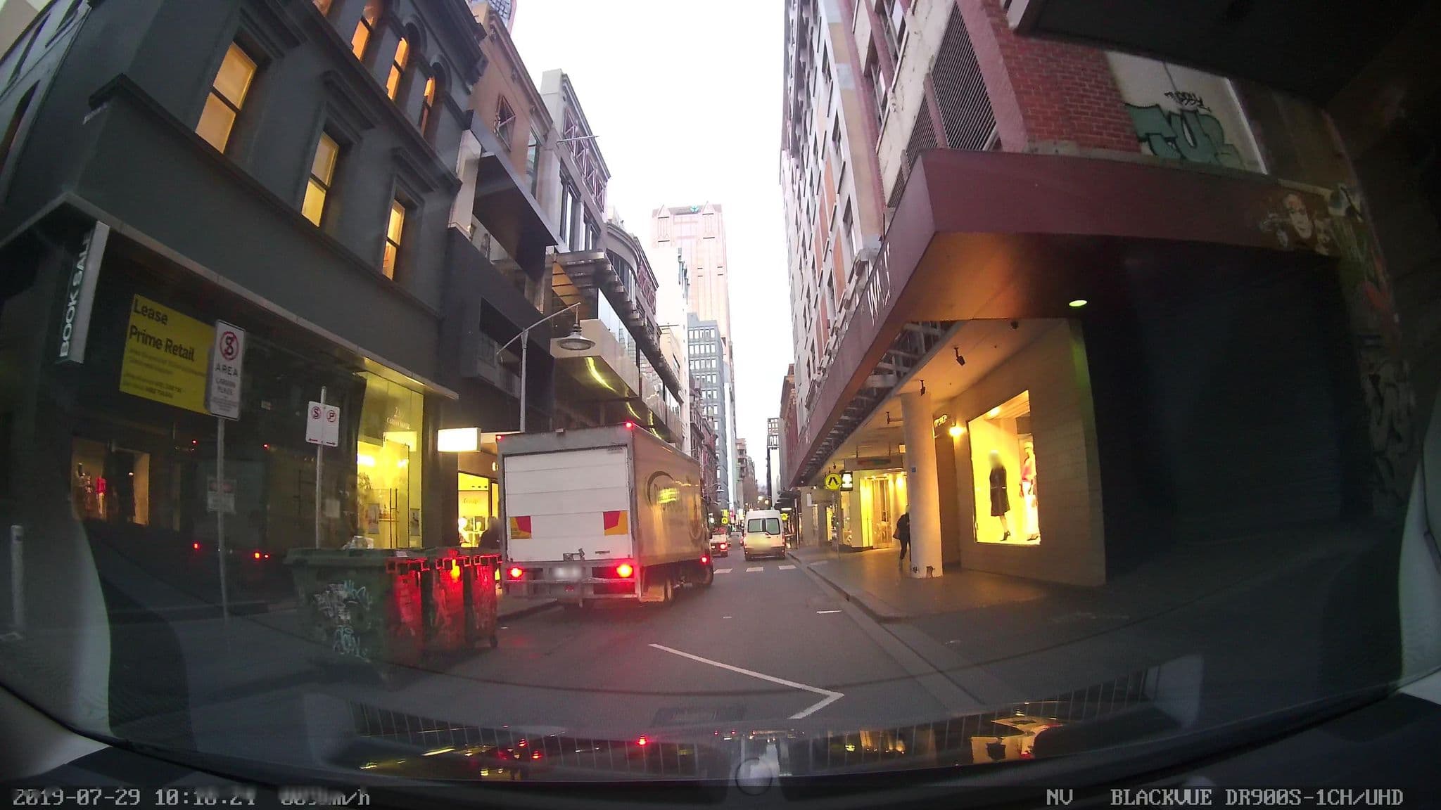 Street view near Hotel Indigo, Melbourne — © skillsy (CC BY-SA · Mapillary)