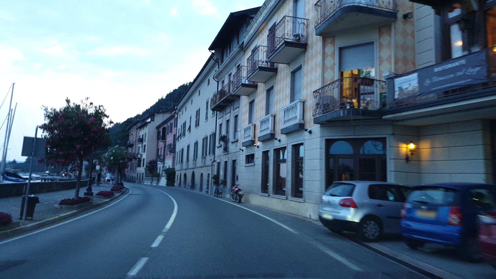 Street view near Hotel Bel Soggiorno, Toscolano Maderno — © jopparn (CC BY-SA · Mapillary)