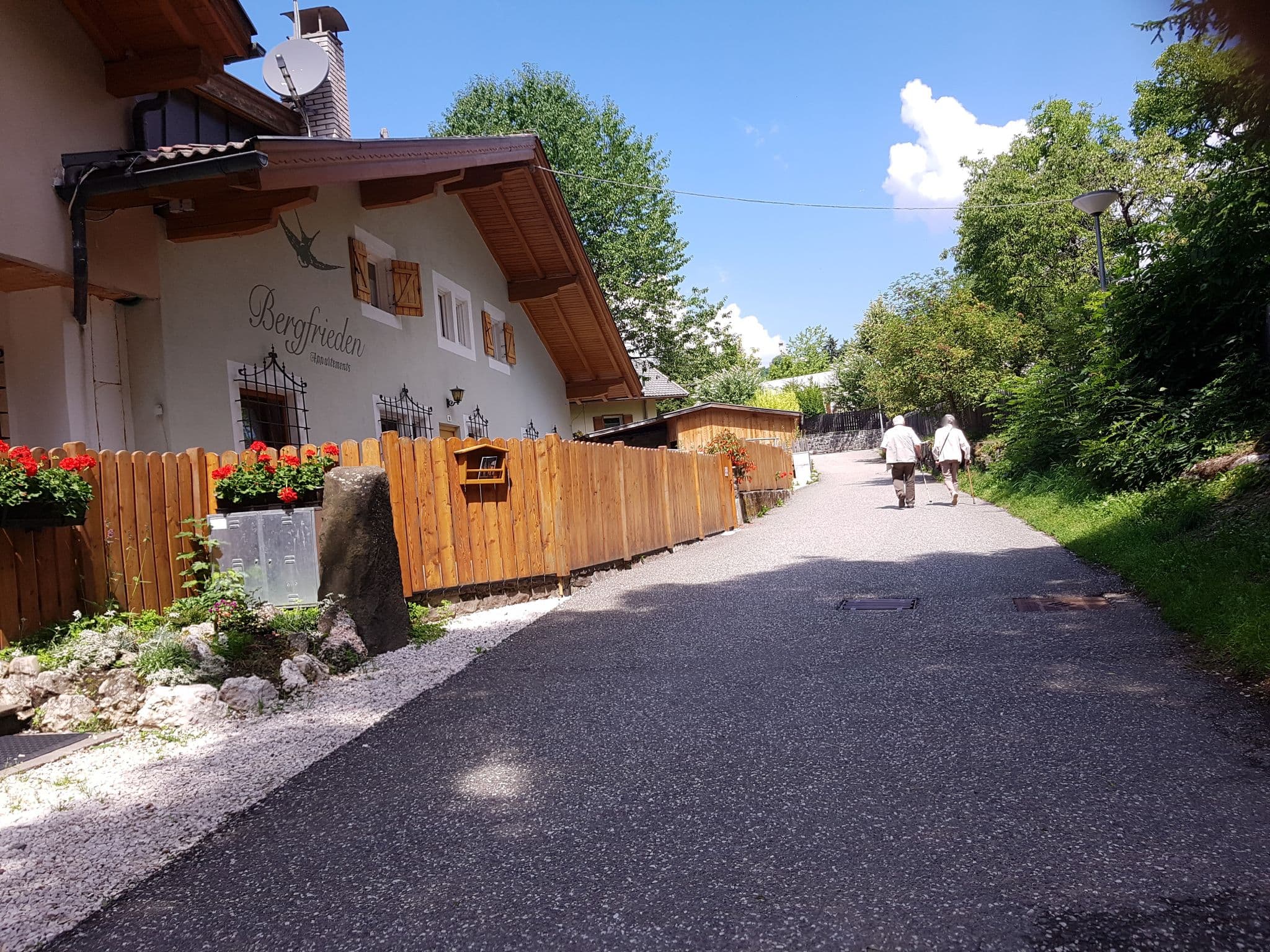 Street view near Bergfrieden, Siusi