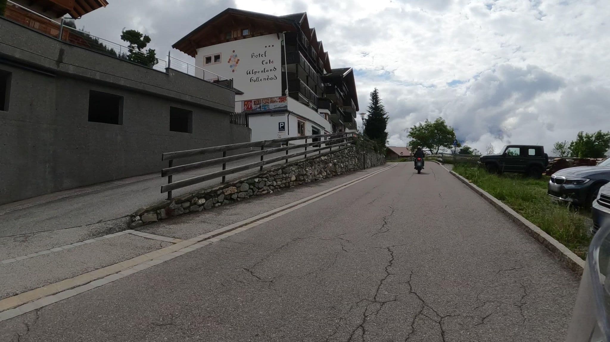 Street view near Hotel Kronhof - Zimmer + FeWo, San Leonardo in Passiria — © crami (CC BY-SA · Mapillary)