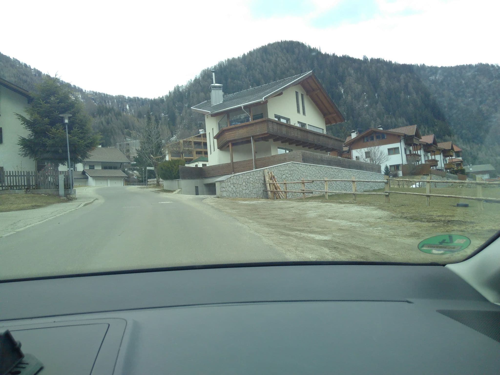 Street view near Pension Sonneck, Rio di Pusteria — © zuse (CC BY-SA · Mapillary)