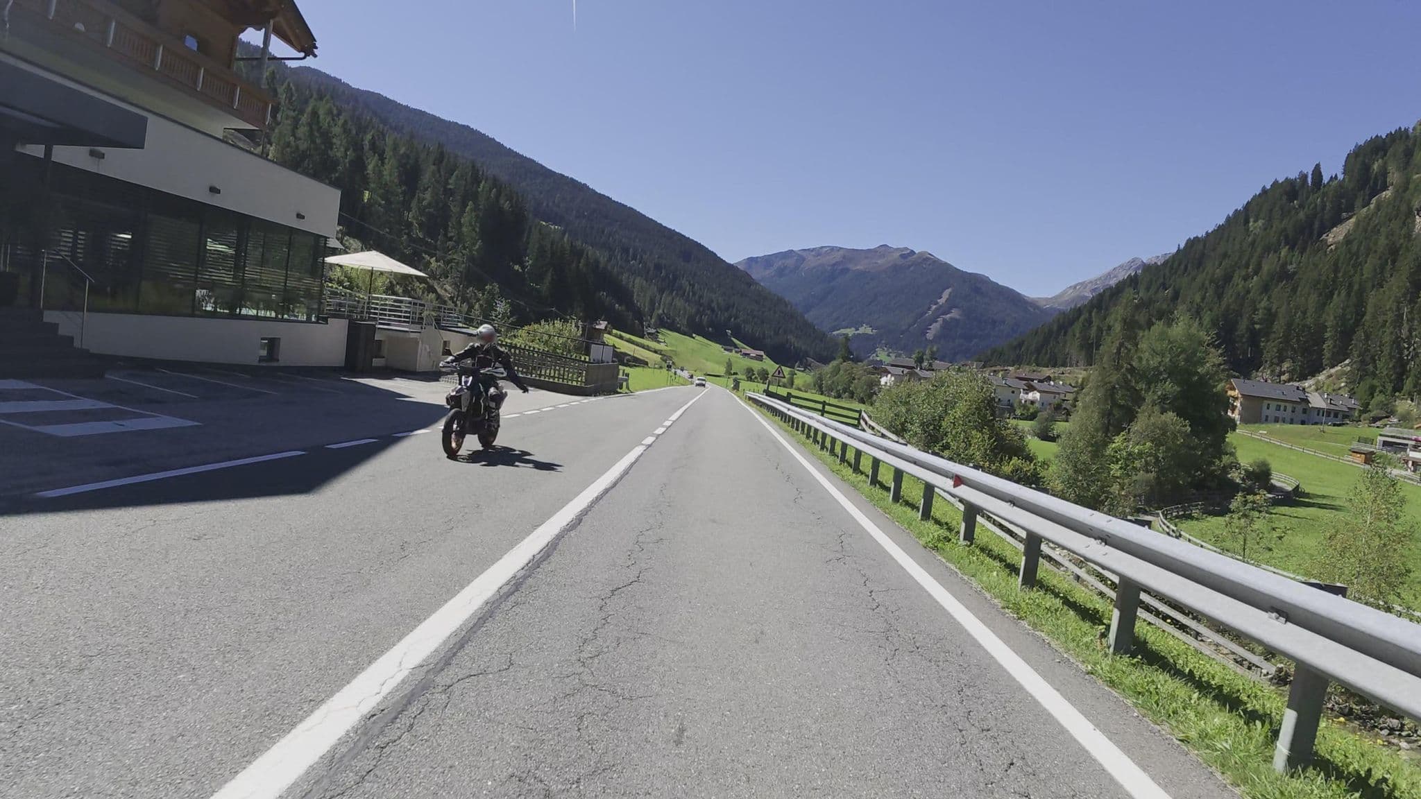Street view near Hotel Feldrand, San Martino in Passiria — © Guzzi_Franze (CC BY-SA · Mapillary)