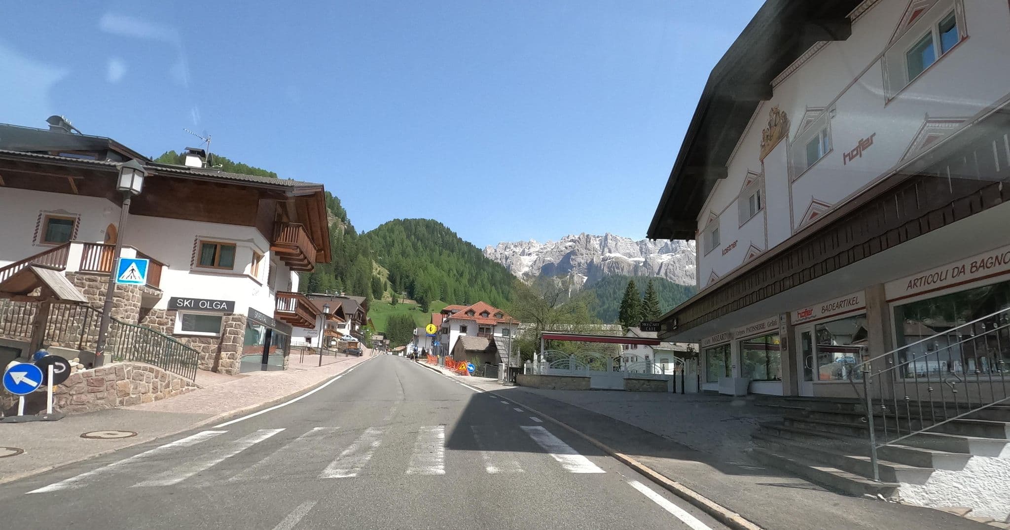 Street view near Mozart, Selva