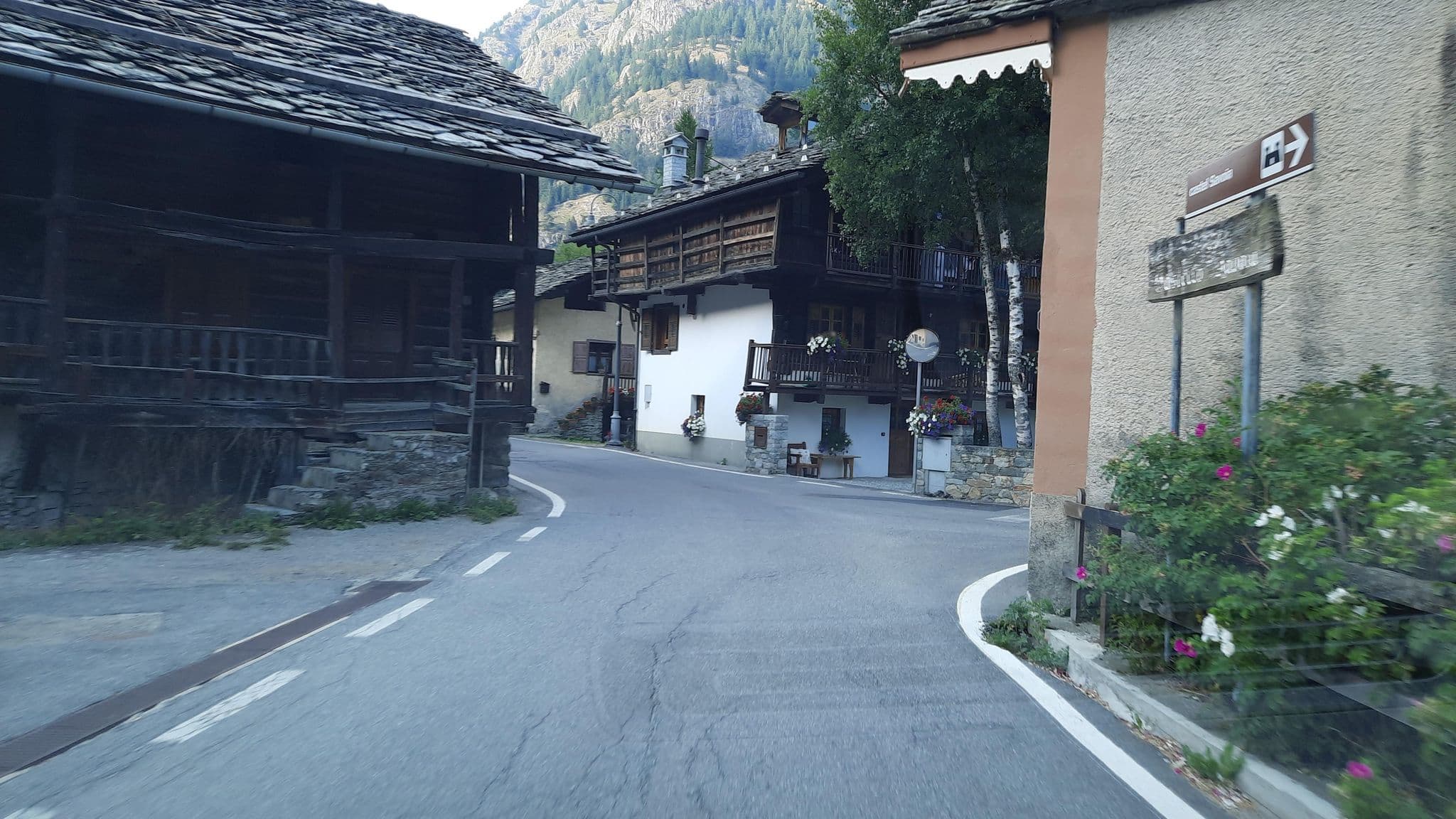 Street view near Hotel Gran Baita, Ayas