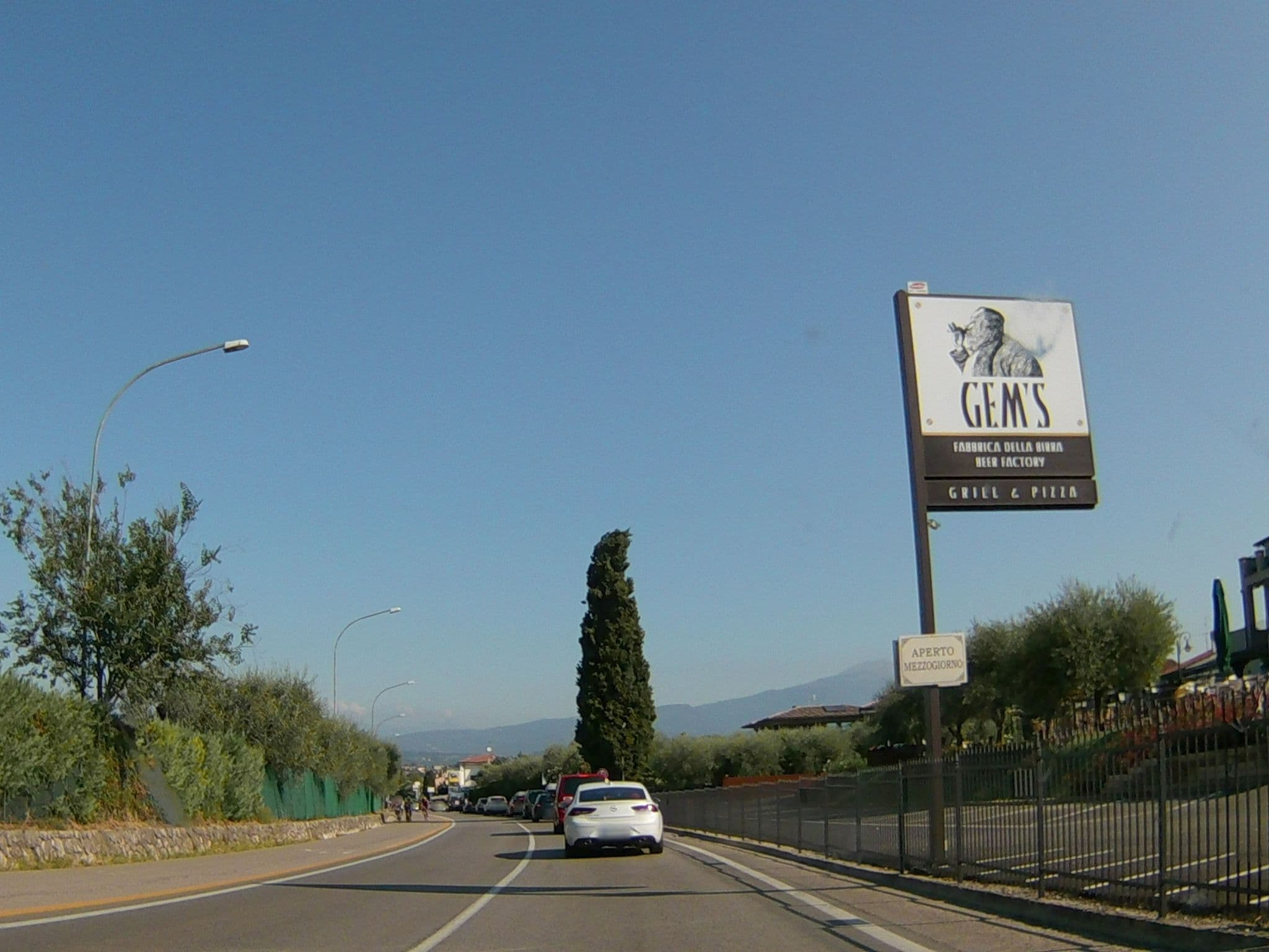 Street view near Albergo da Franco, Lazise — © endszbrxns (CC BY-SA · Mapillary)
