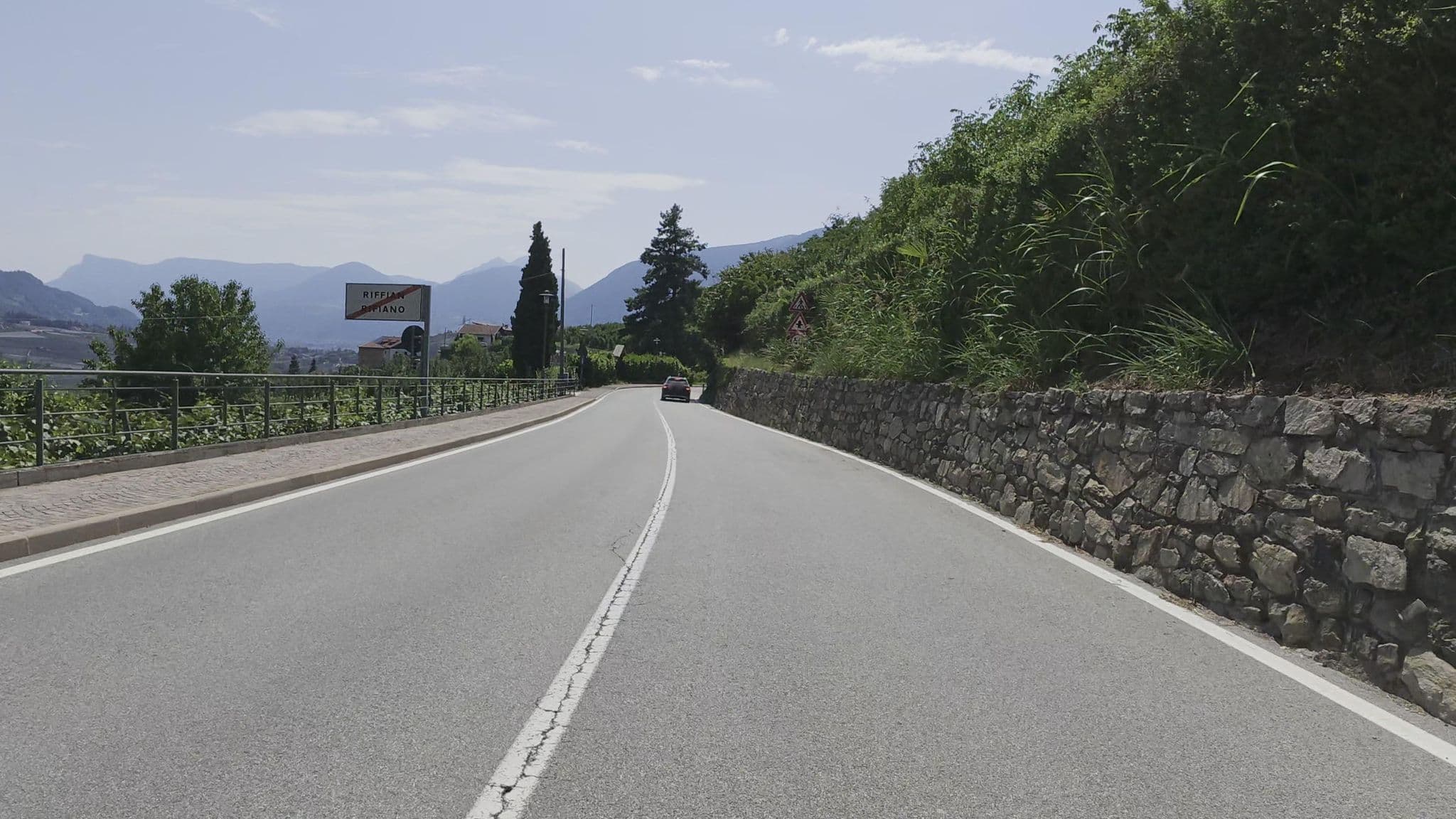 Street view near Pension Rebgut, Scena - Schenna — © Guzzi_Franze (CC BY-SA · Mapillary)