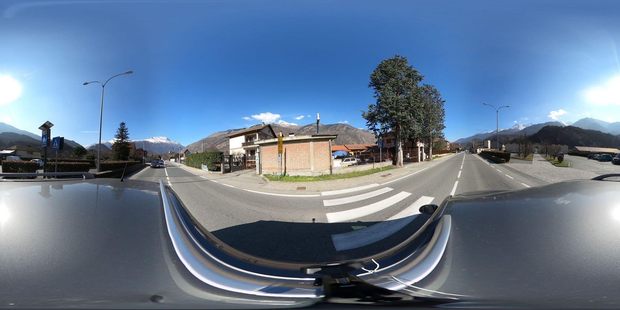 Street view near Fell, Susa — © canfe (CC BY-SA · Mapillary)