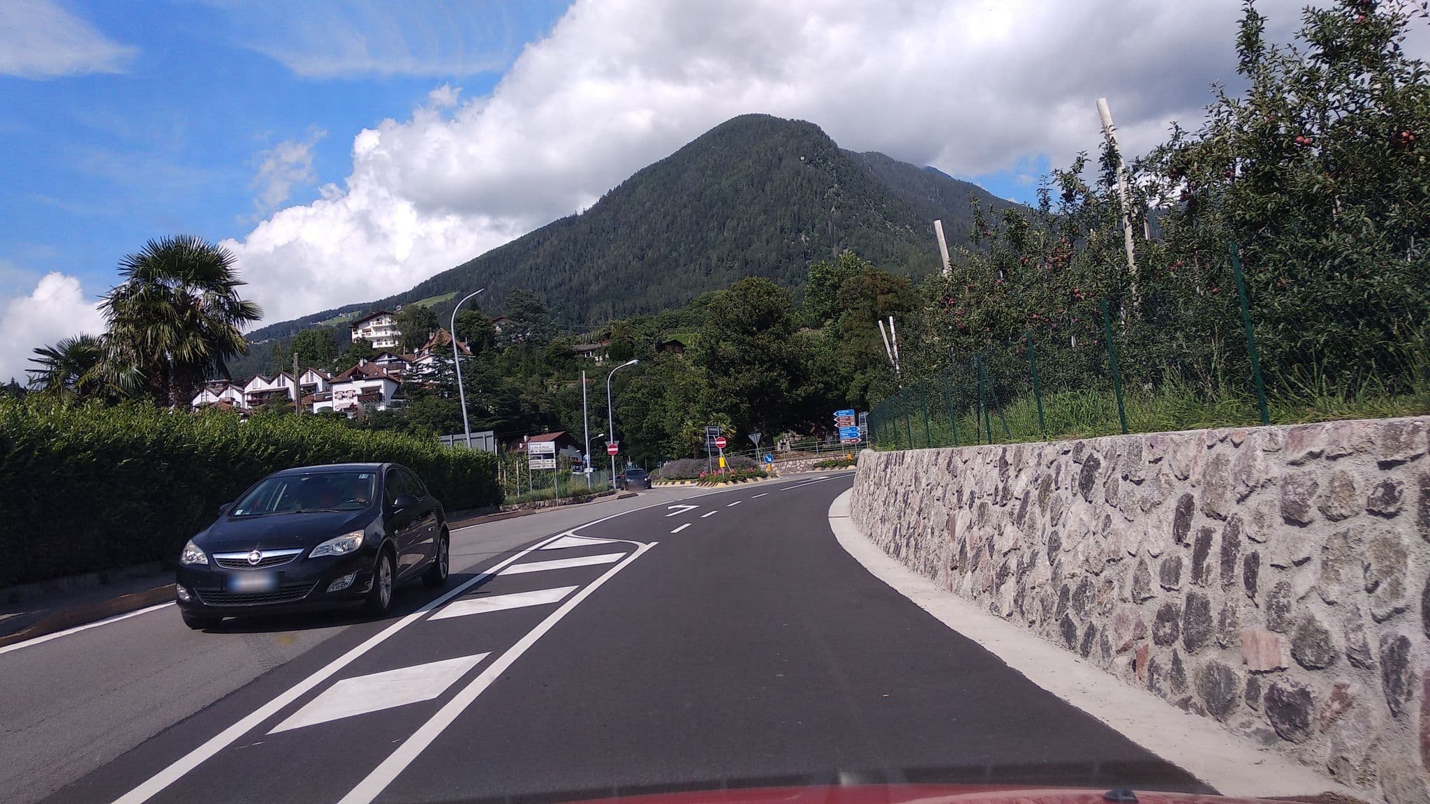 Street view near Pension Grafenstein, Scena