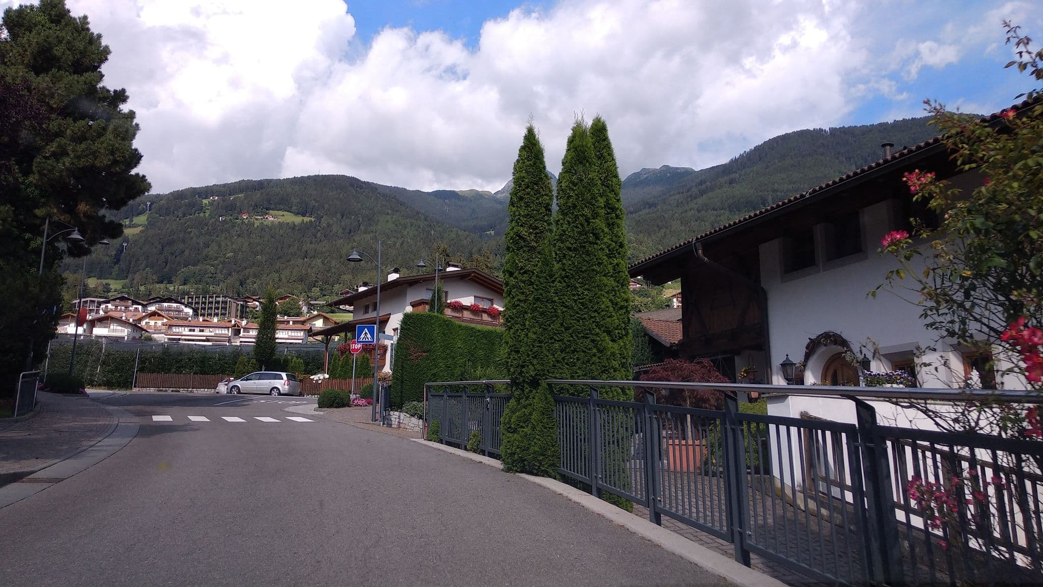 Street view near Baumannsog, Scena - Schenna