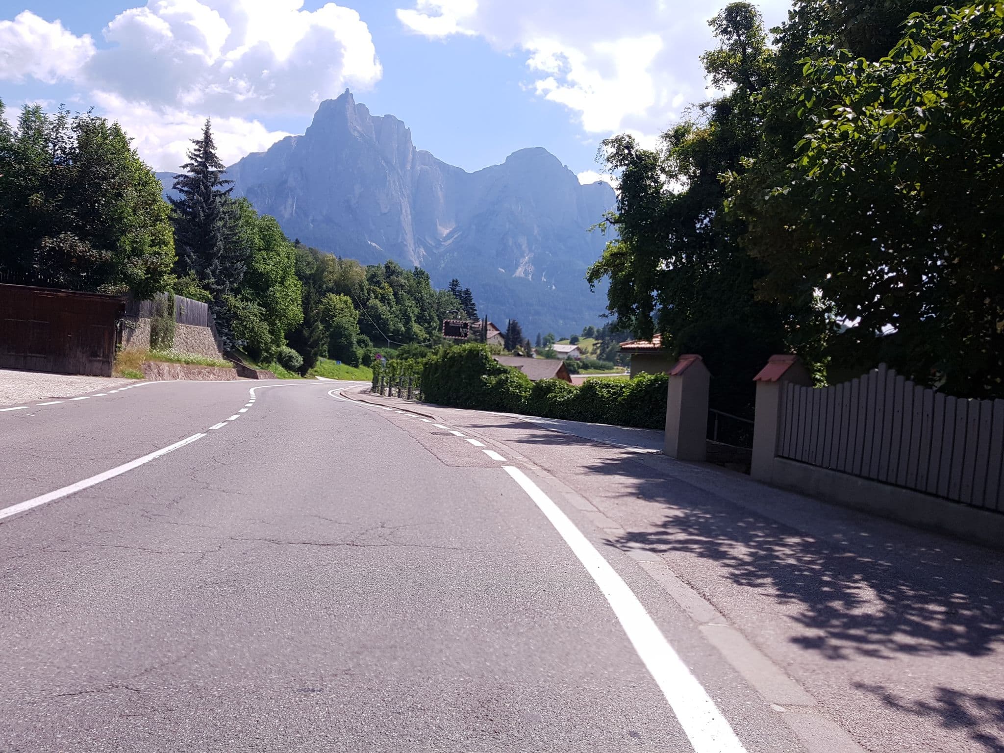 Street view near Hotel Alpenflora, Castelrotto — © houtari (CC BY-SA · Mapillary)