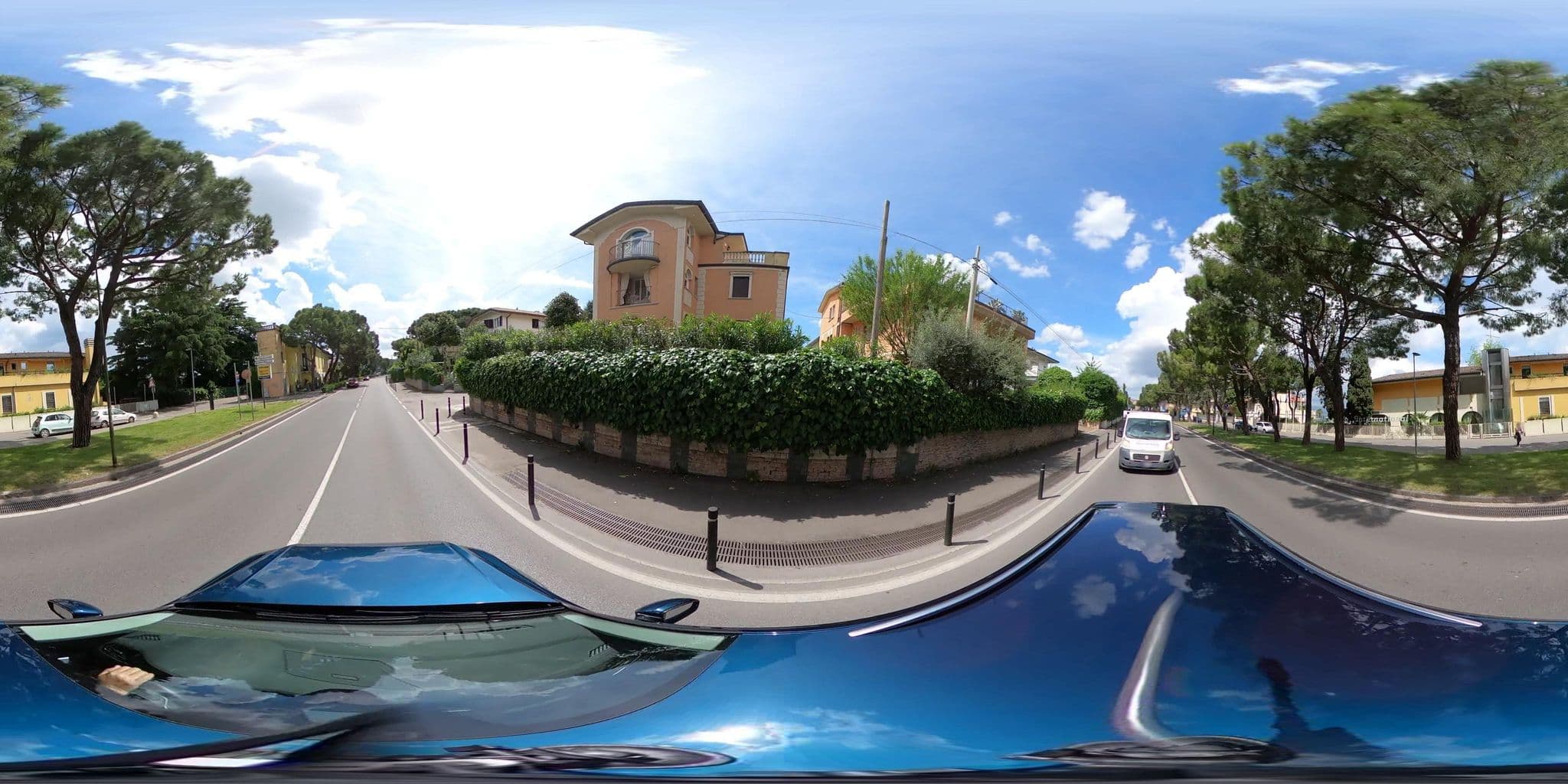 Street view near Lido International, Desenzano del Garda — © borovac (CC BY-SA · Mapillary)