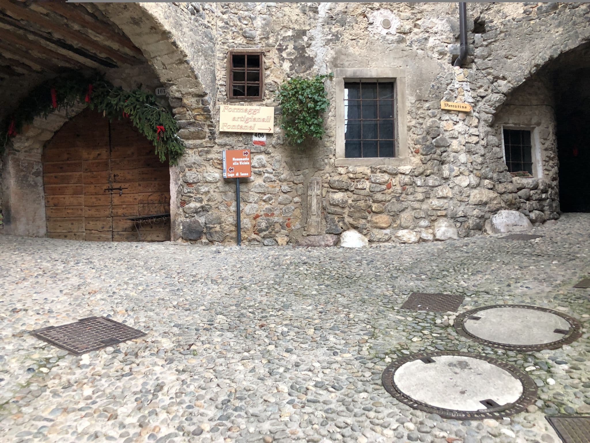 Street view near B&B, Arco — © mich74 (CC BY-SA · Mapillary)