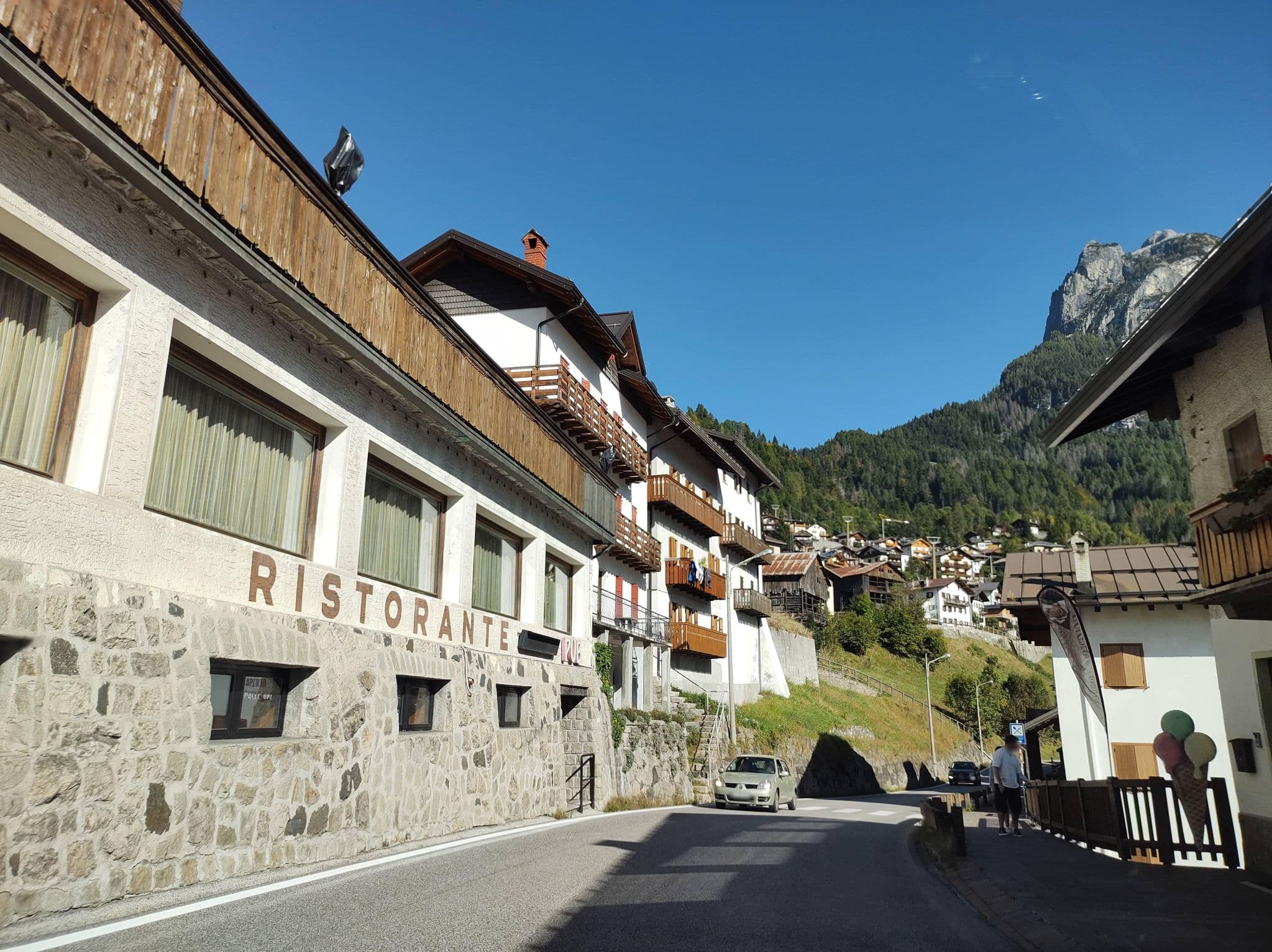 Street view near Hotel Coldai, Cencenighe Agordino — © thetornado76 (CC BY-SA · Mapillary)