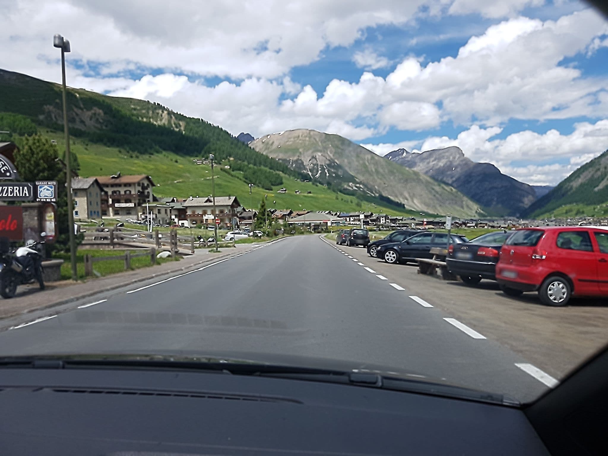 Street view near Hotel Galli, Livigno — © axe (CC BY-SA · Mapillary)