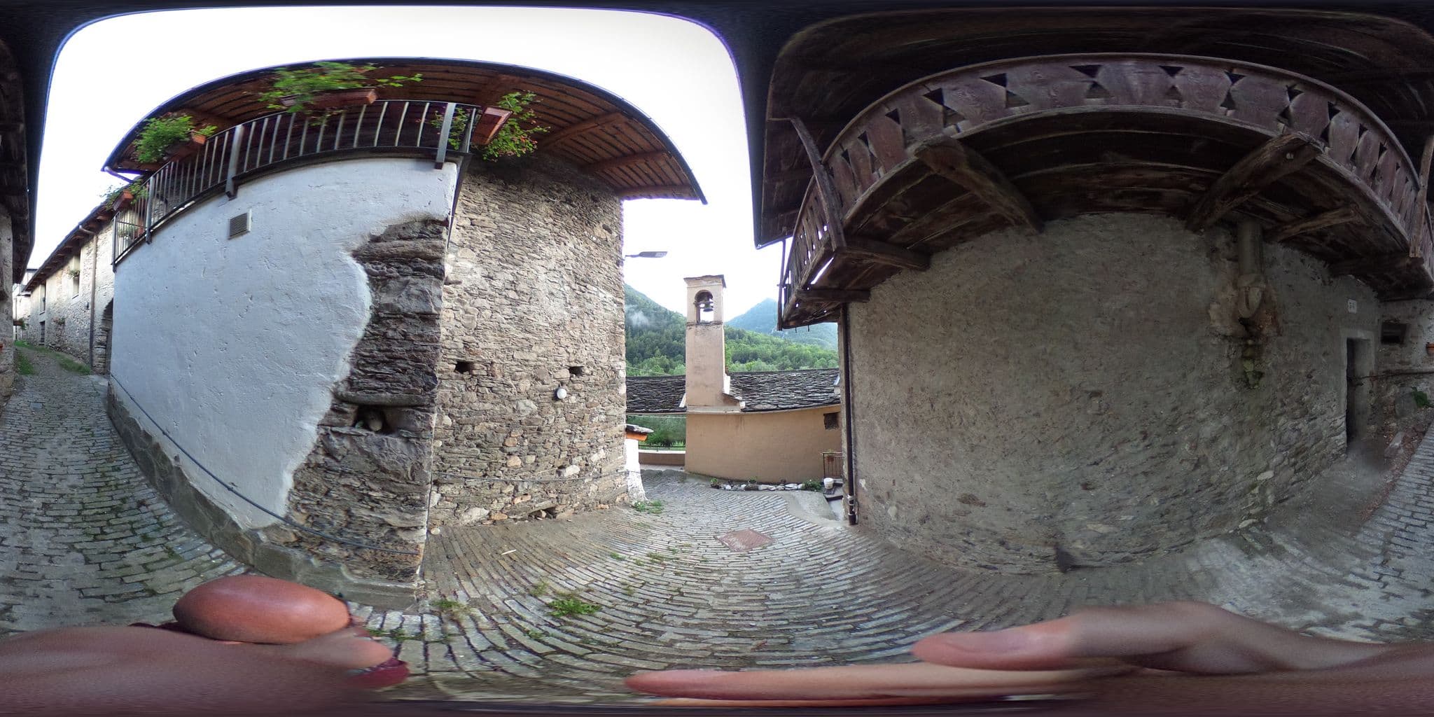 Street view near Rifugio escursionistico La Rua, Roccabruna — © ale_zena_it (CC BY-SA · Mapillary)