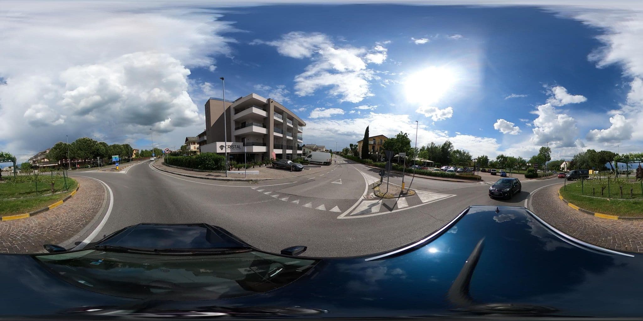 Street view near Hotel Riel, San Martino della Battaglia — © borovac (CC BY-SA · Mapillary)