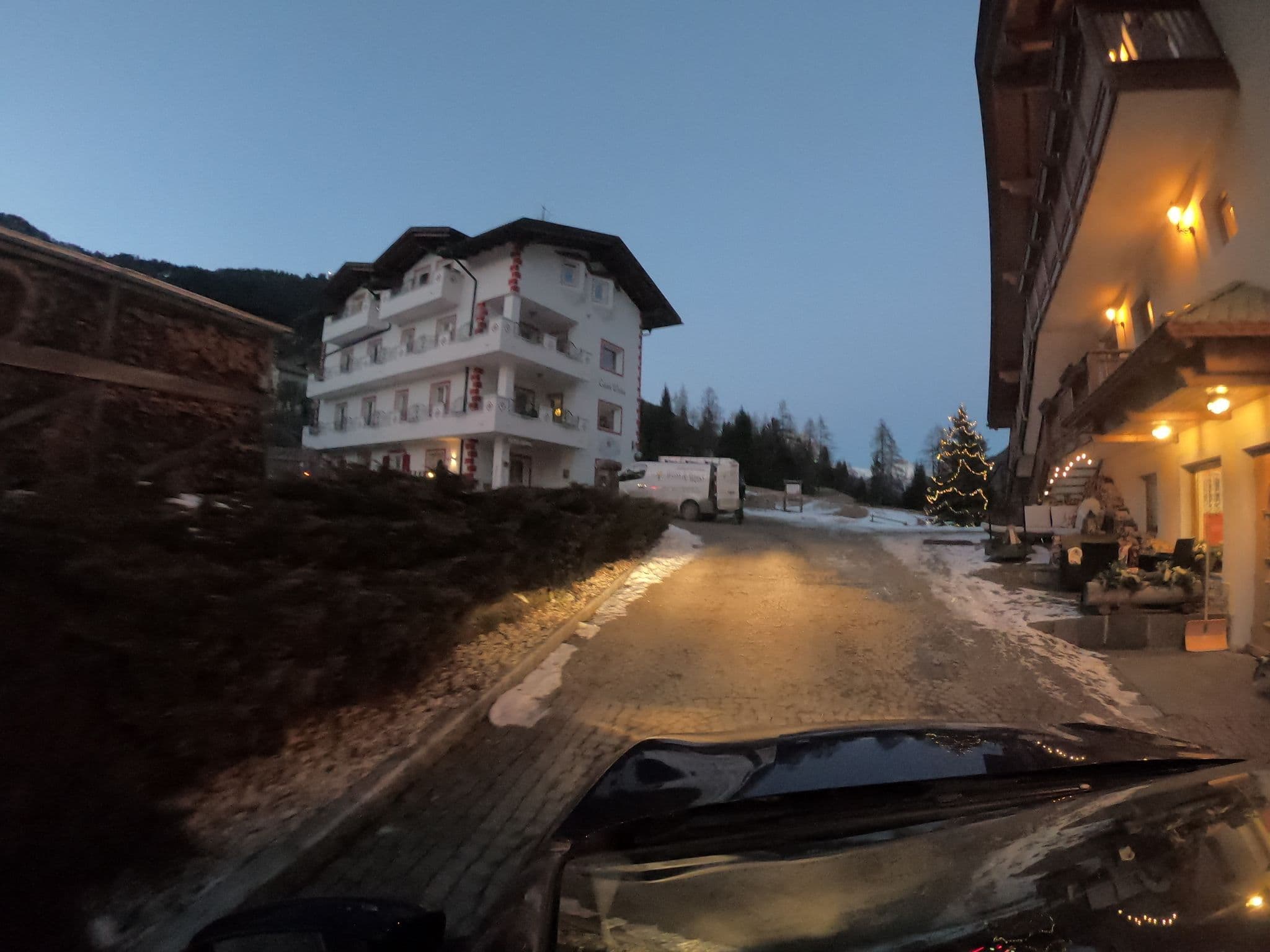 Street view near Ciasa Weiss, Vigo di Fassa — © chrisbeddow (CC BY-SA · Mapillary)