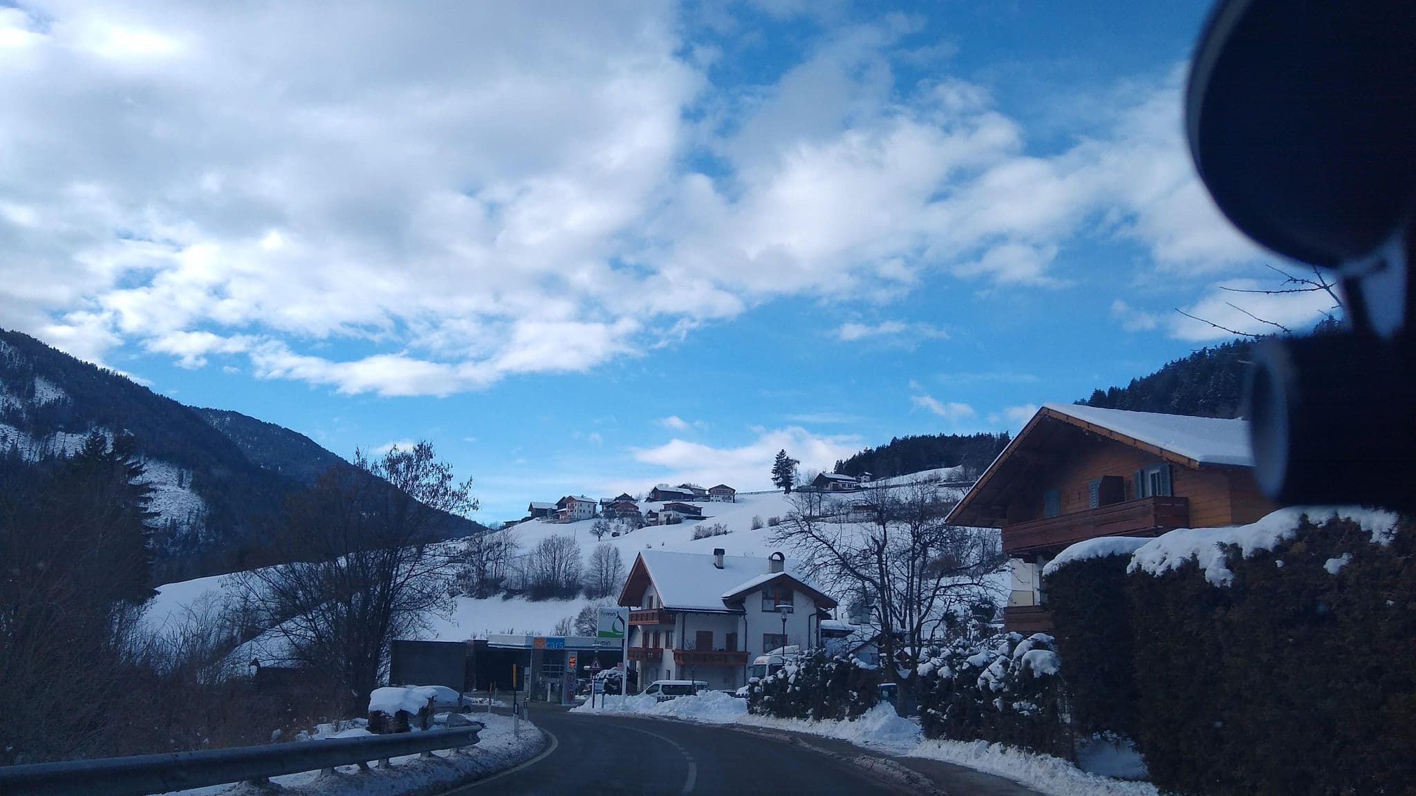 Street view near Haus Lindner, Funes - Villnoess — © hakuchi (CC BY-SA · Mapillary)