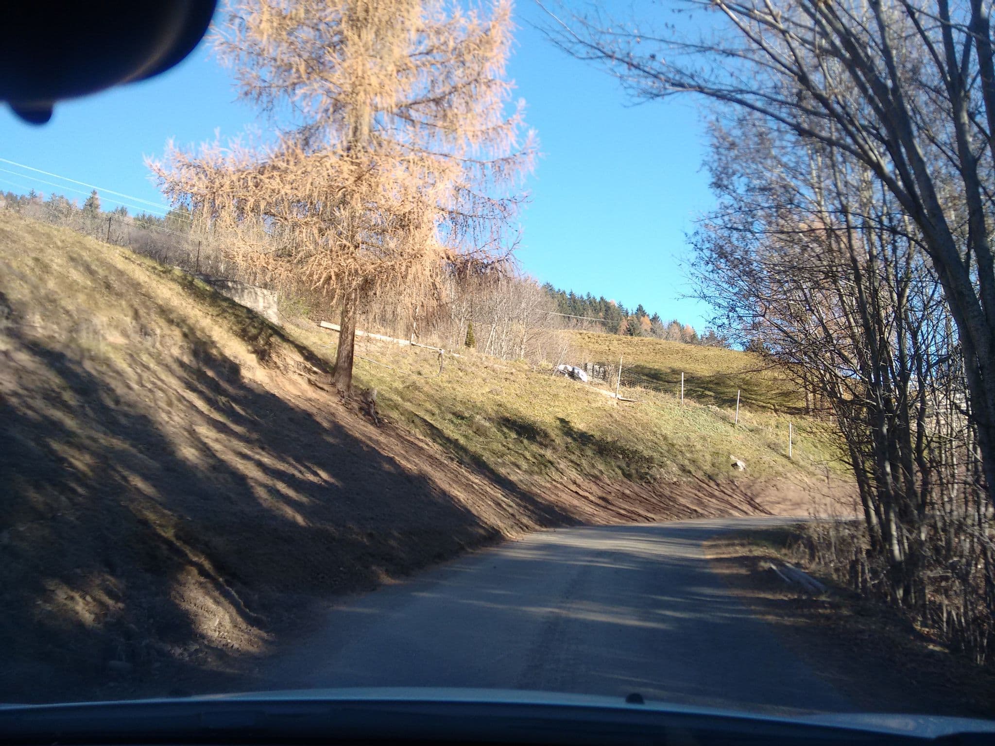 Street view near Pension Veltierhof, Funes - Villnoess — © hakuchi (CC BY-SA · Mapillary)