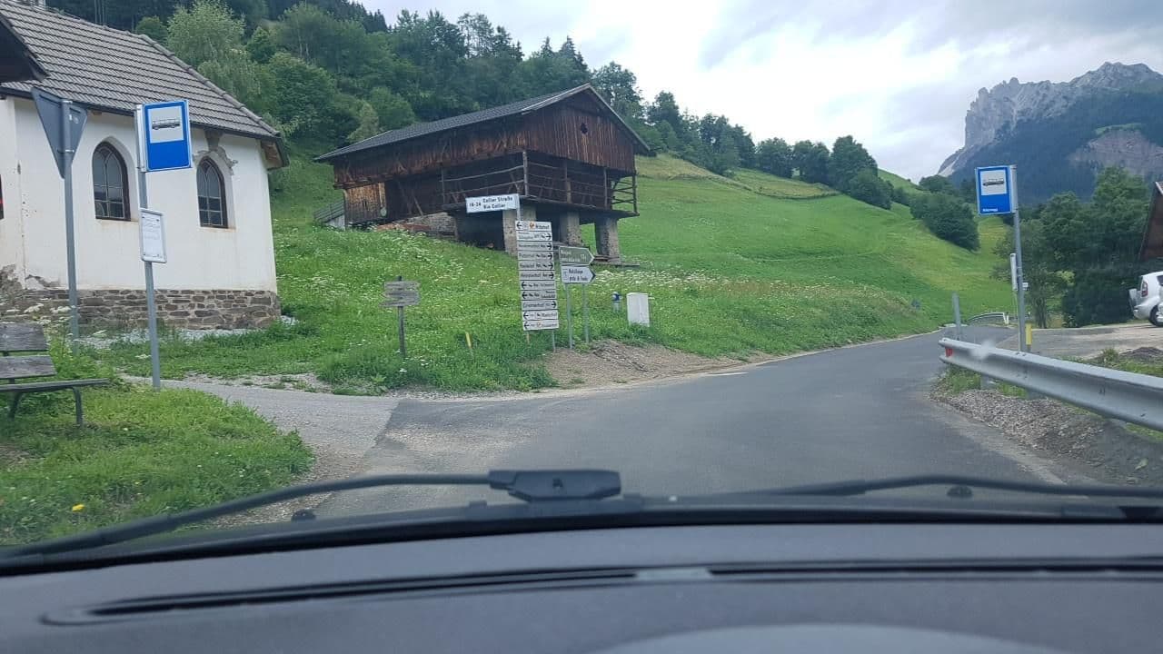 Street view near Gruberhof, Funes - Villnoess — © mik007 (CC BY-SA · Mapillary)