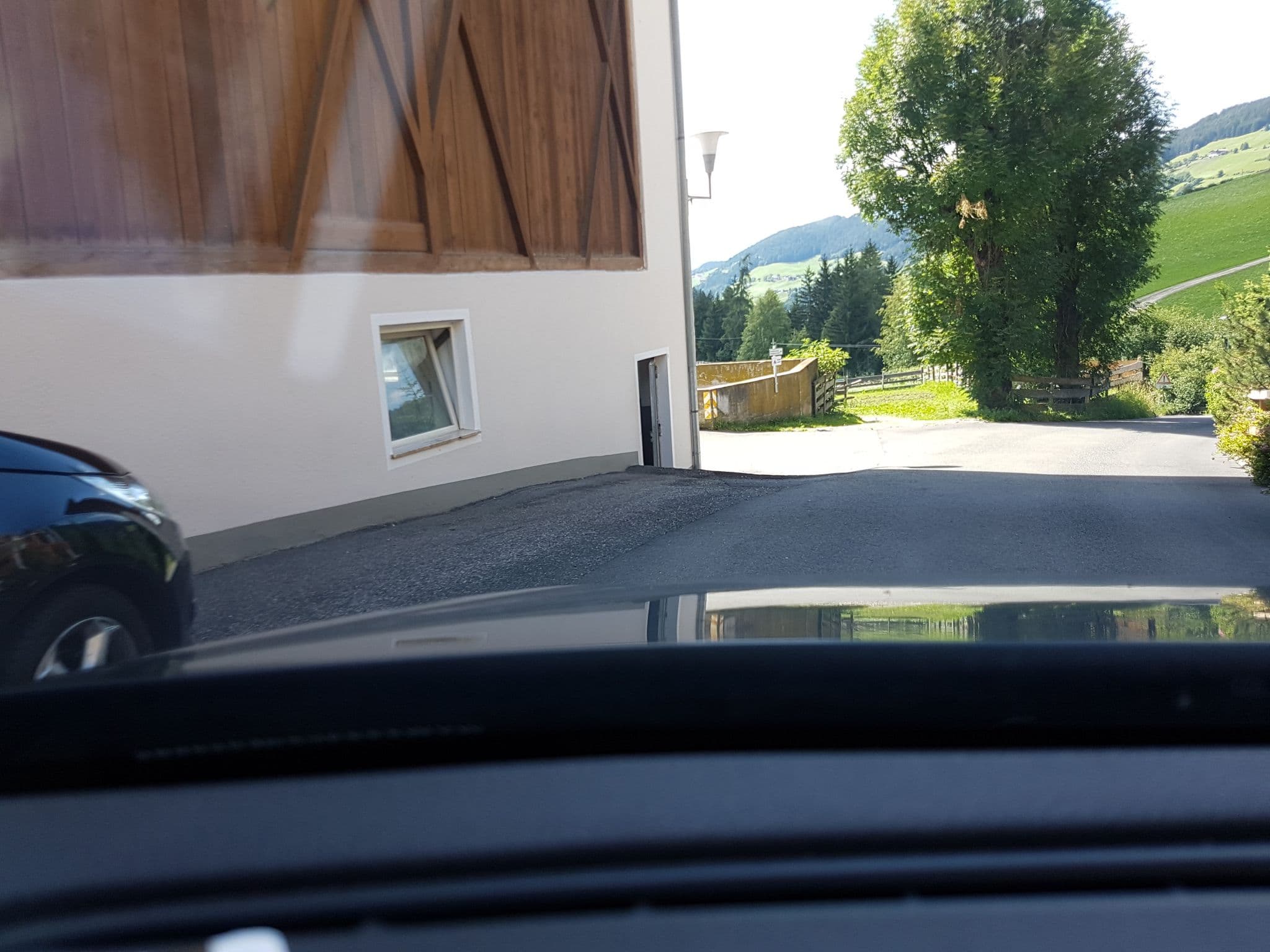 Street view near Ansitz Ranuihof, Funes - Villnoess — © mappi (CC BY-SA · Mapillary)