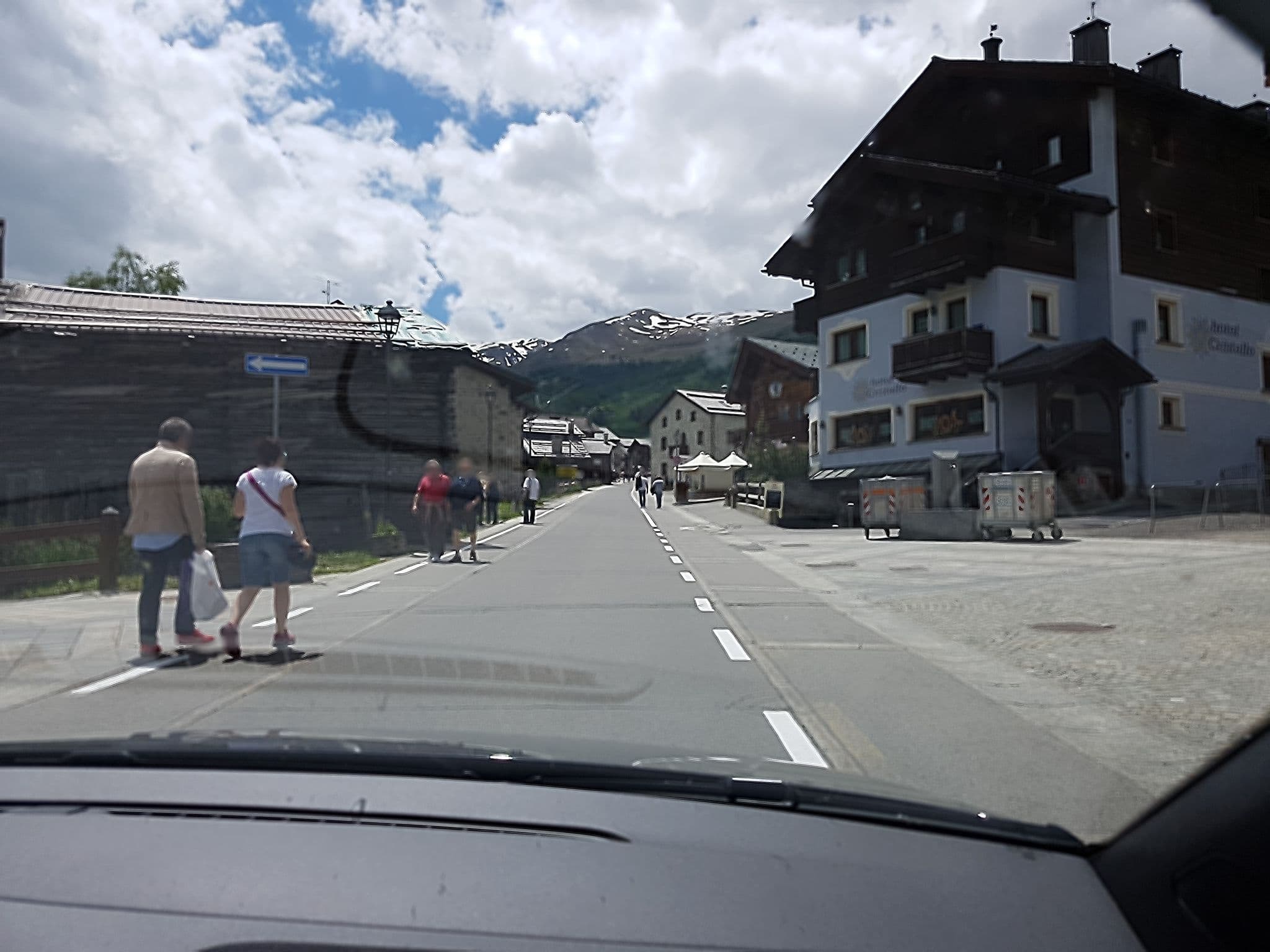 Street view near Garni Silvestri, Livigno