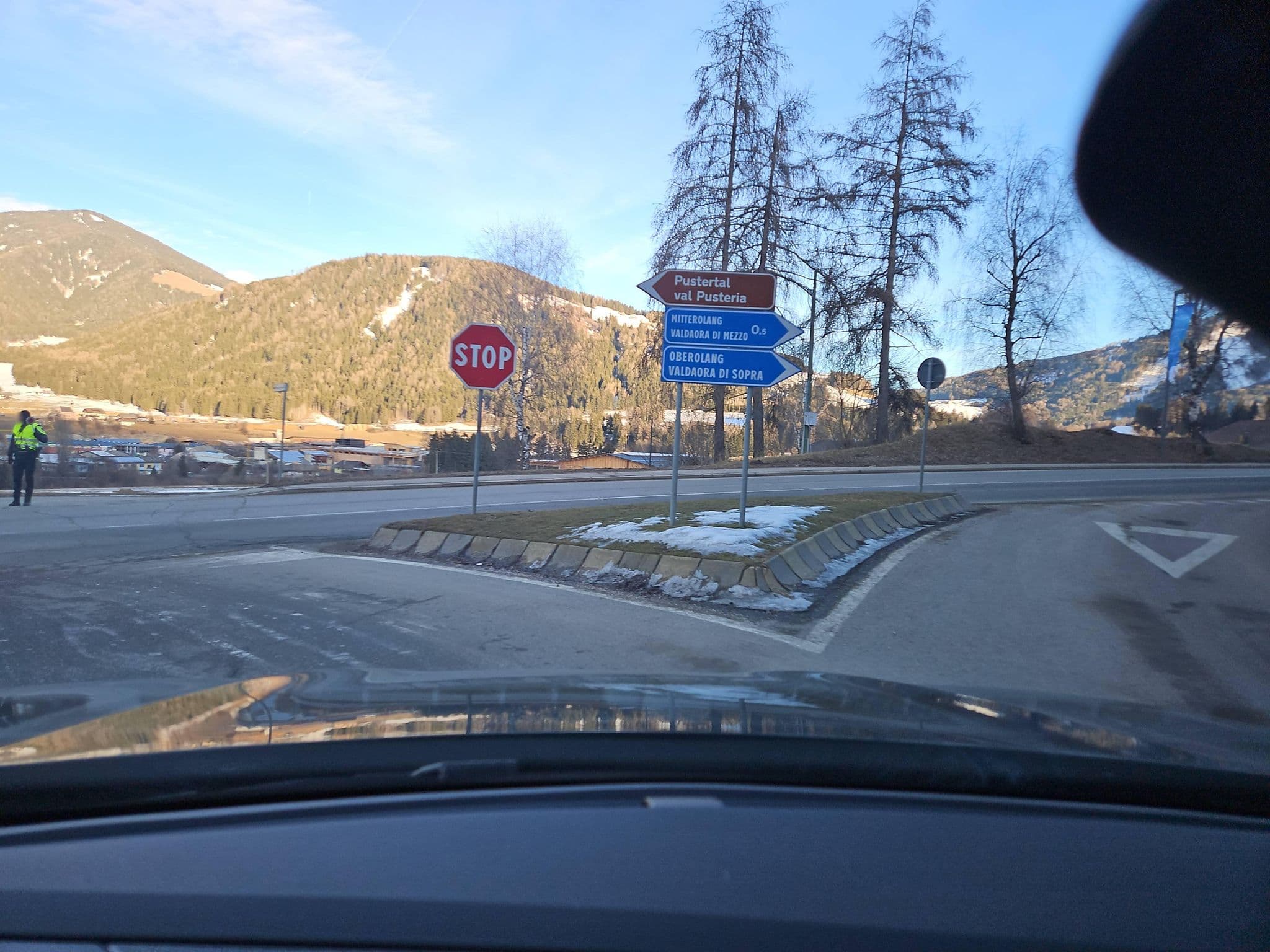 Street view near Hotel Pörnbacher, Valdaora di Mezzo — © toho (CC BY-SA · Mapillary)