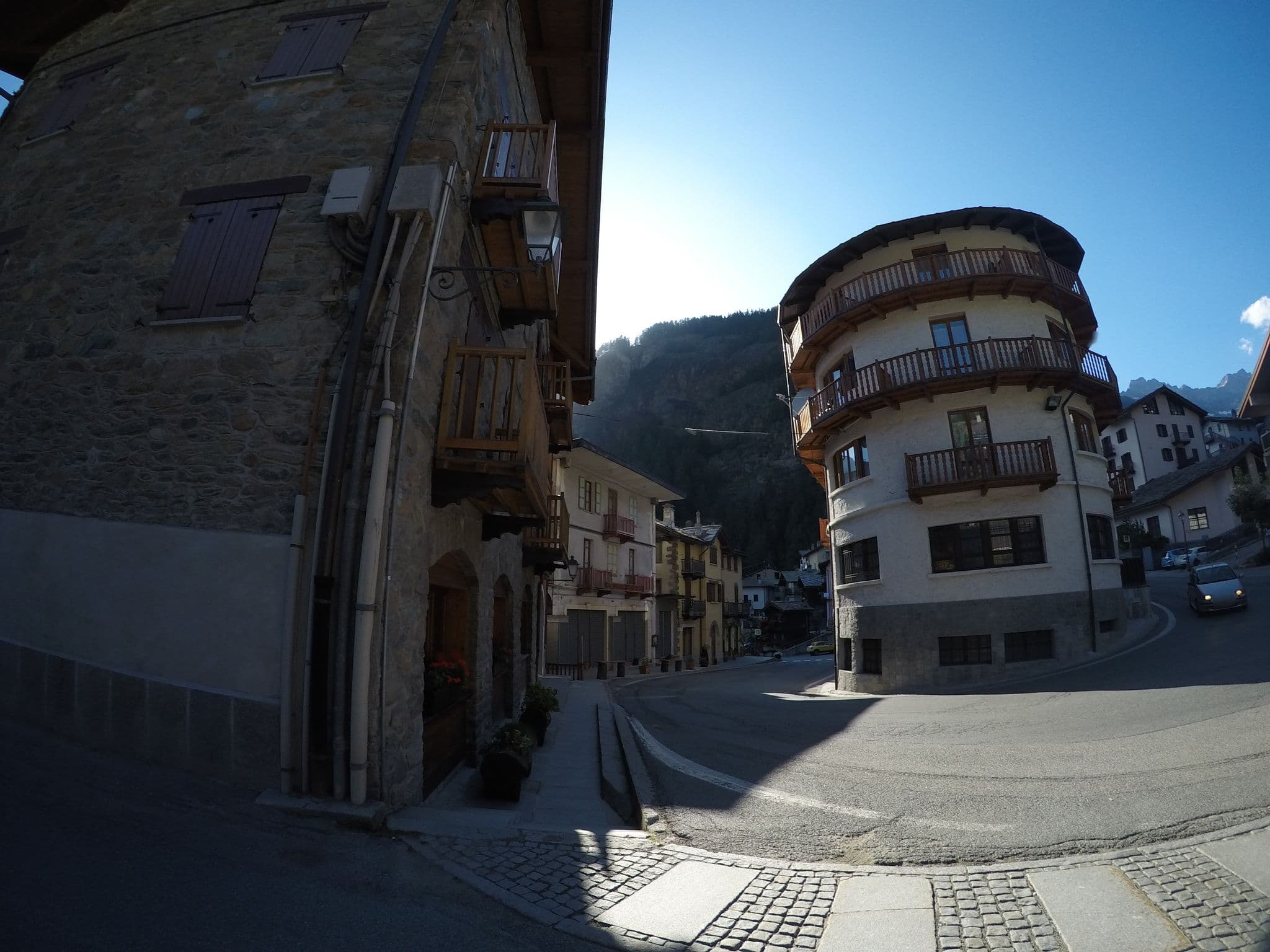 Street view near Hotel meublé Meridiana, Valtournenche — © bcostacurta (CC BY-SA · Mapillary)