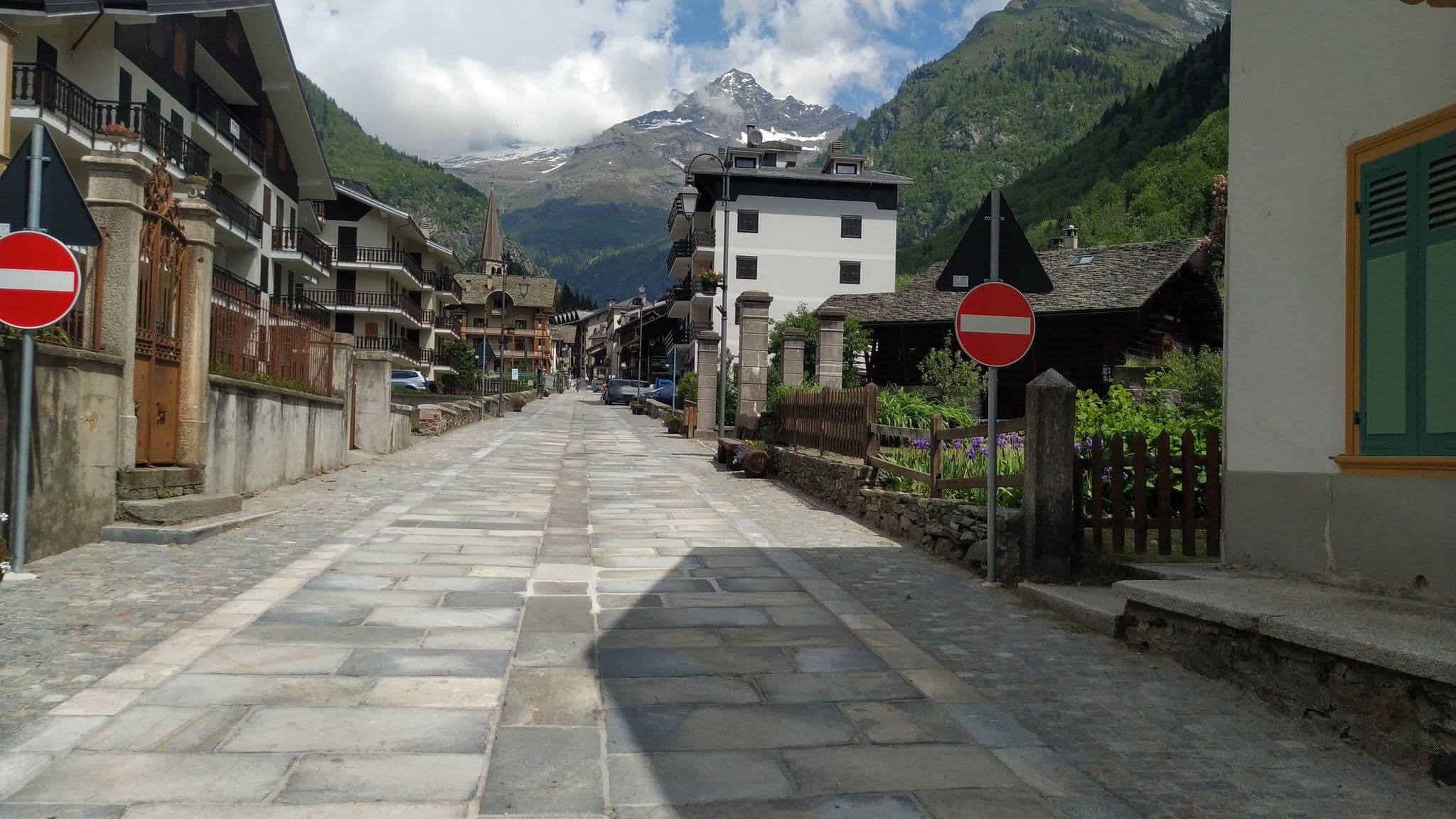 Street view near Residence Kalipè, Ayas