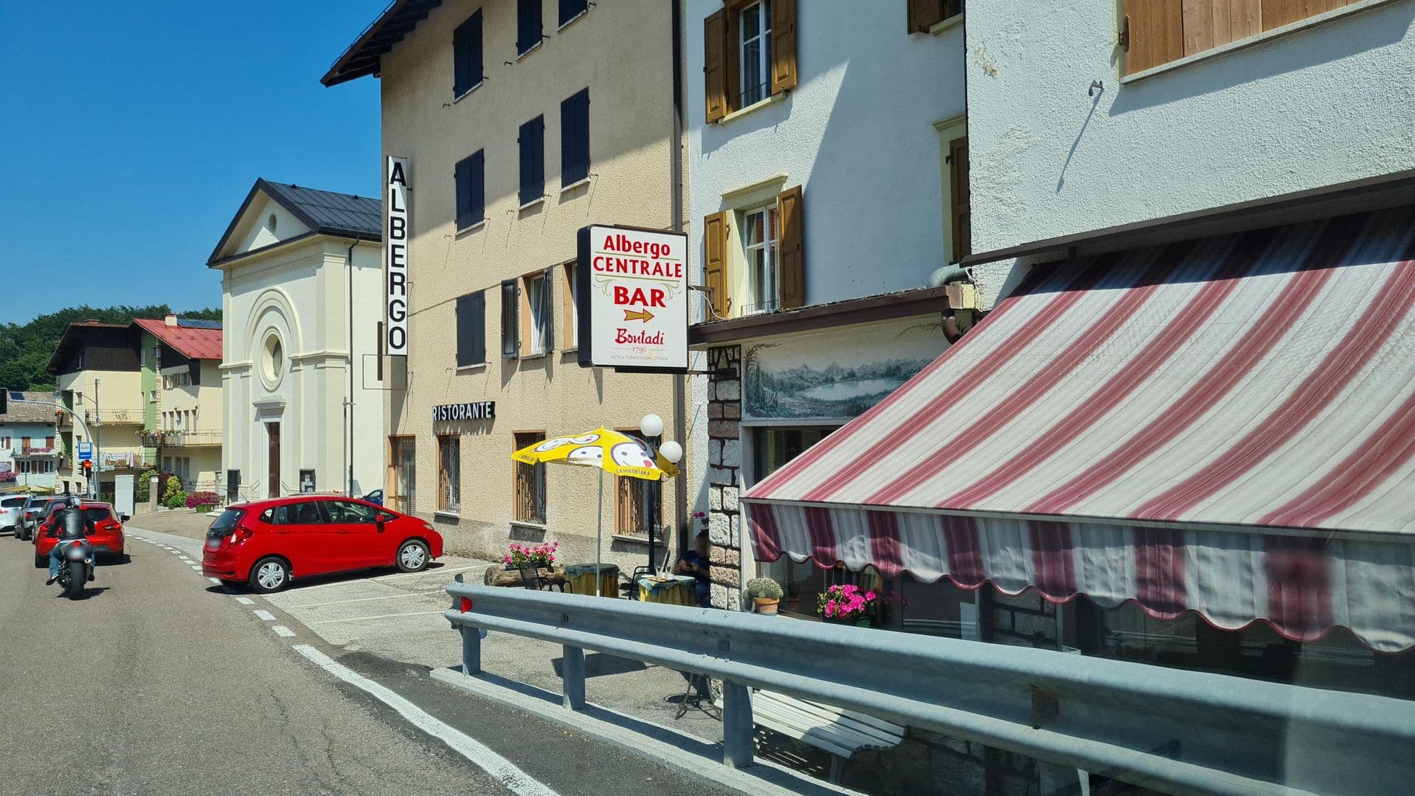 Street view near Albergo Centrale, Folgaria — © laniuscollurio (CC BY-SA · Mapillary)