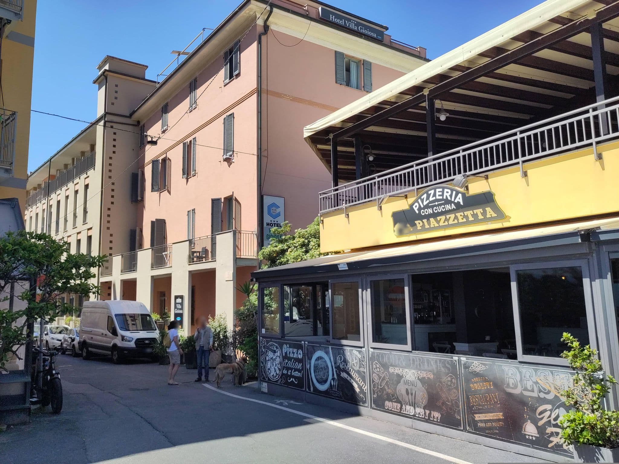 Street view near Hotel Villa Gioiosa, Diano Marina — © marcuscalabresus (CC BY-SA · Mapillary)