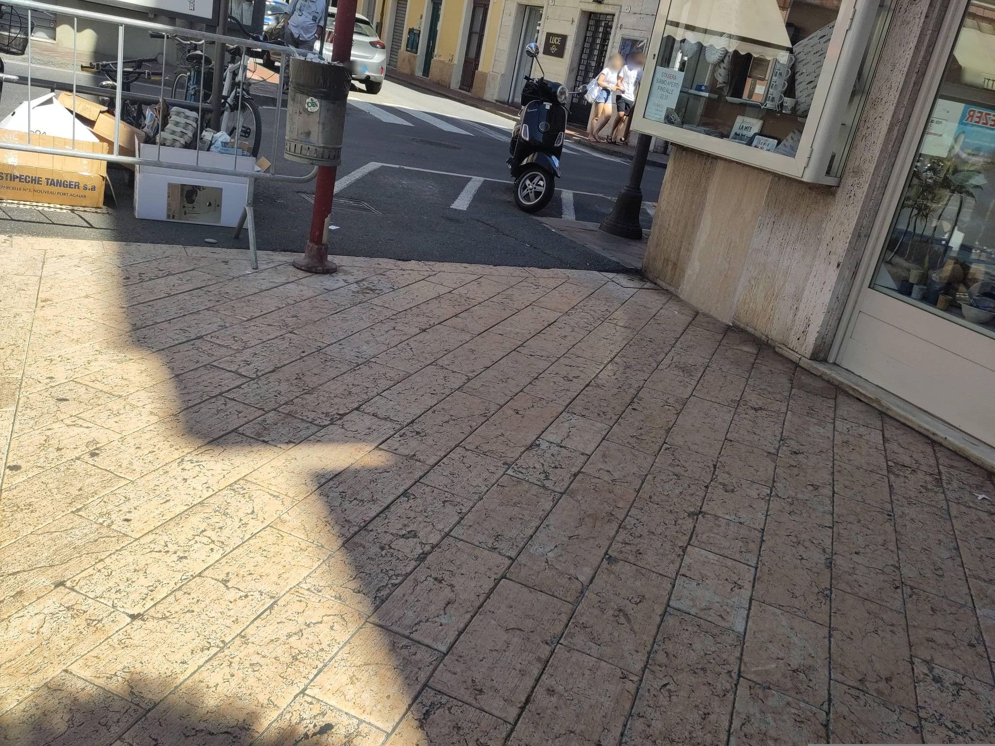 Street view near Hotel Paradiso, Diano Marina — © marcuscalabresus (CC BY-SA · Mapillary)