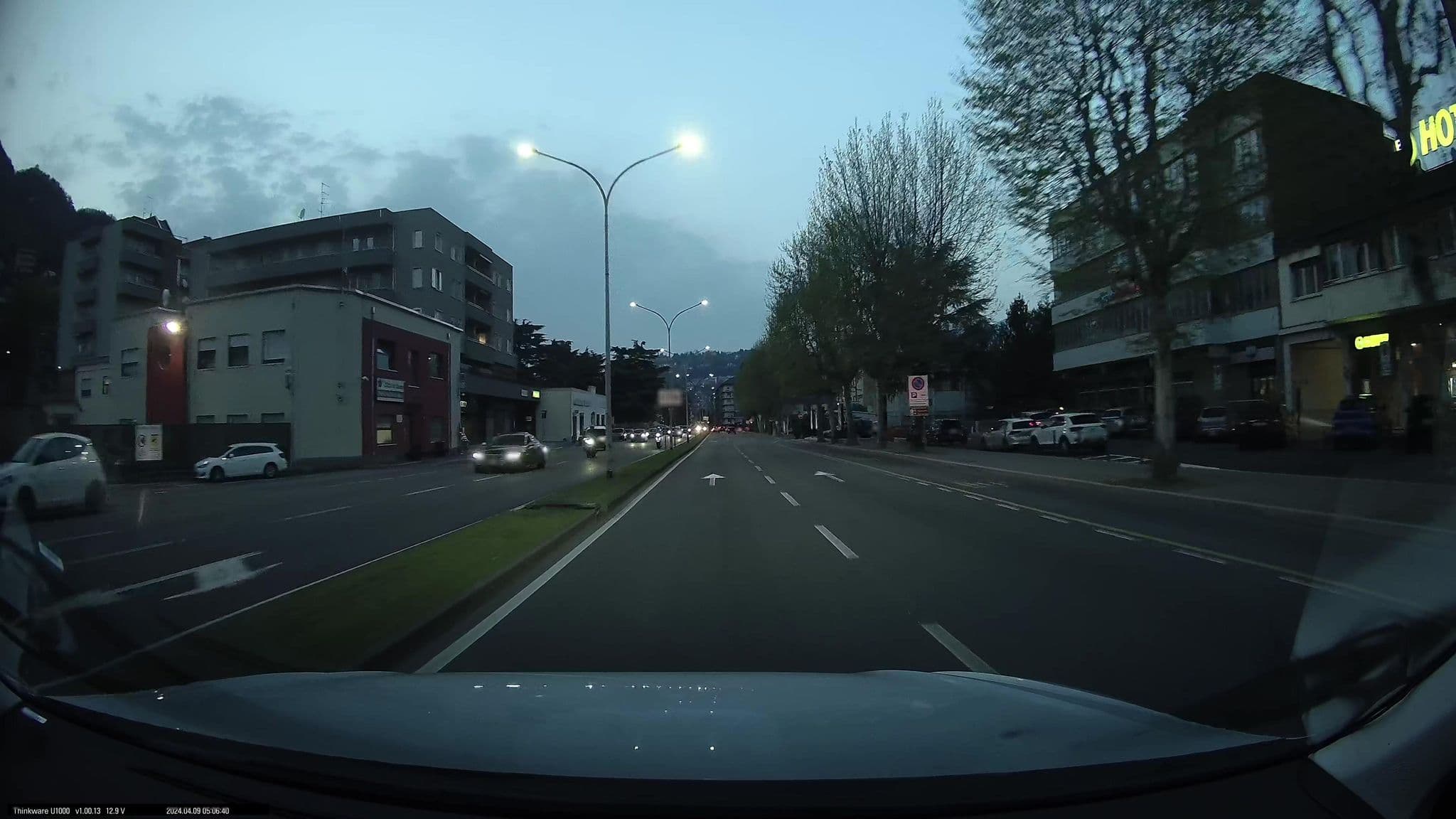 Street view near B&B Hotels, Como — © maxim752 (CC BY-SA · Mapillary)